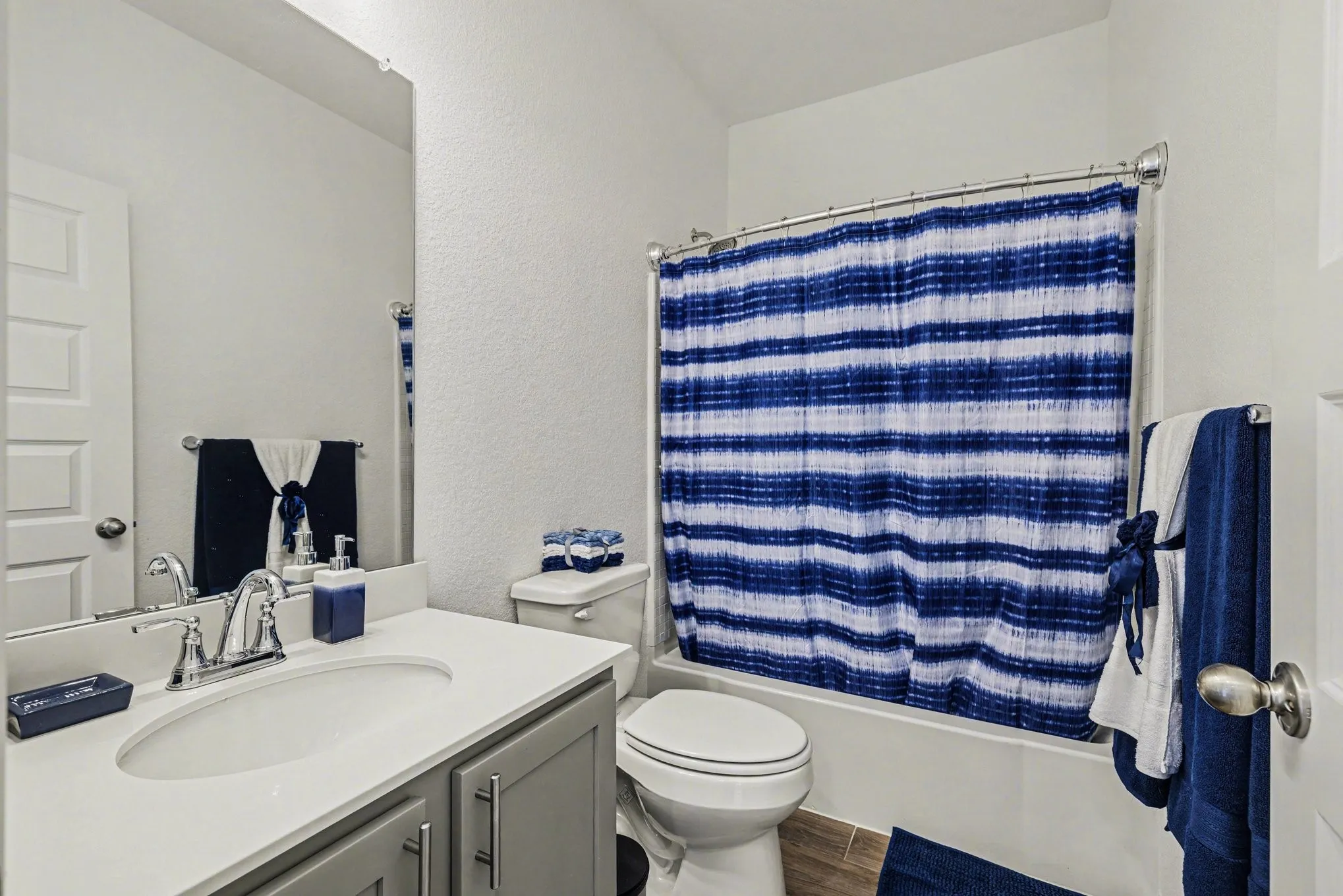1st level full bath