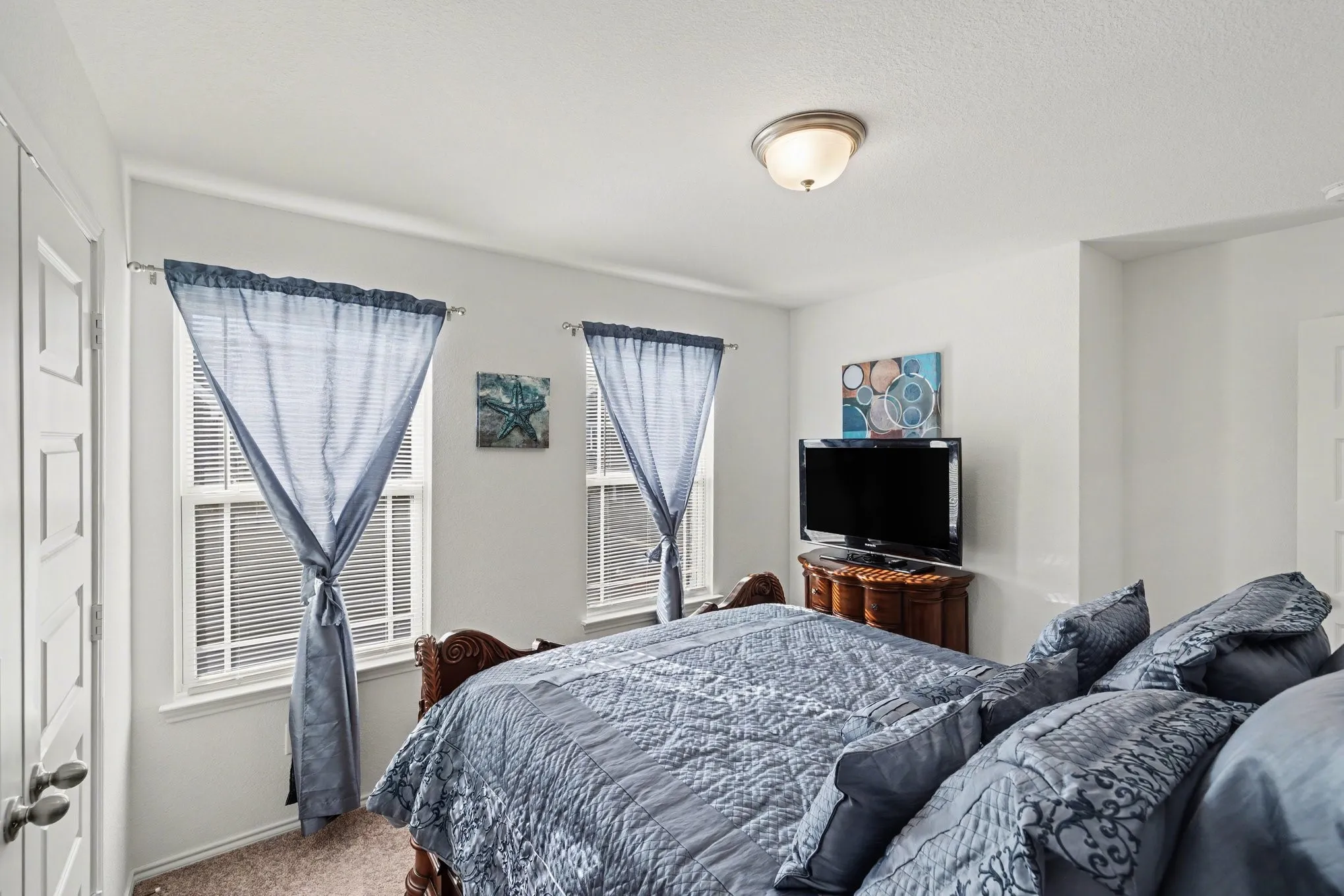 Single Family Residence For Sale in Denton County , 6024 Attucks Drive, Providence Village, Texas 76227, 4 Bedroom, 3 Bathroom, 2 Garage spaces, 2,061 Sqft, built in 2022, Preowned, mls#21220262, Real Estate Agent in Providence Village, Homes For Sale in Denton county, Homes For Sale in Providence Village, Realtor in Providence Village Texas, Real Estate Brokerage Independent Realty Texas, Luminita Cordes Realtor