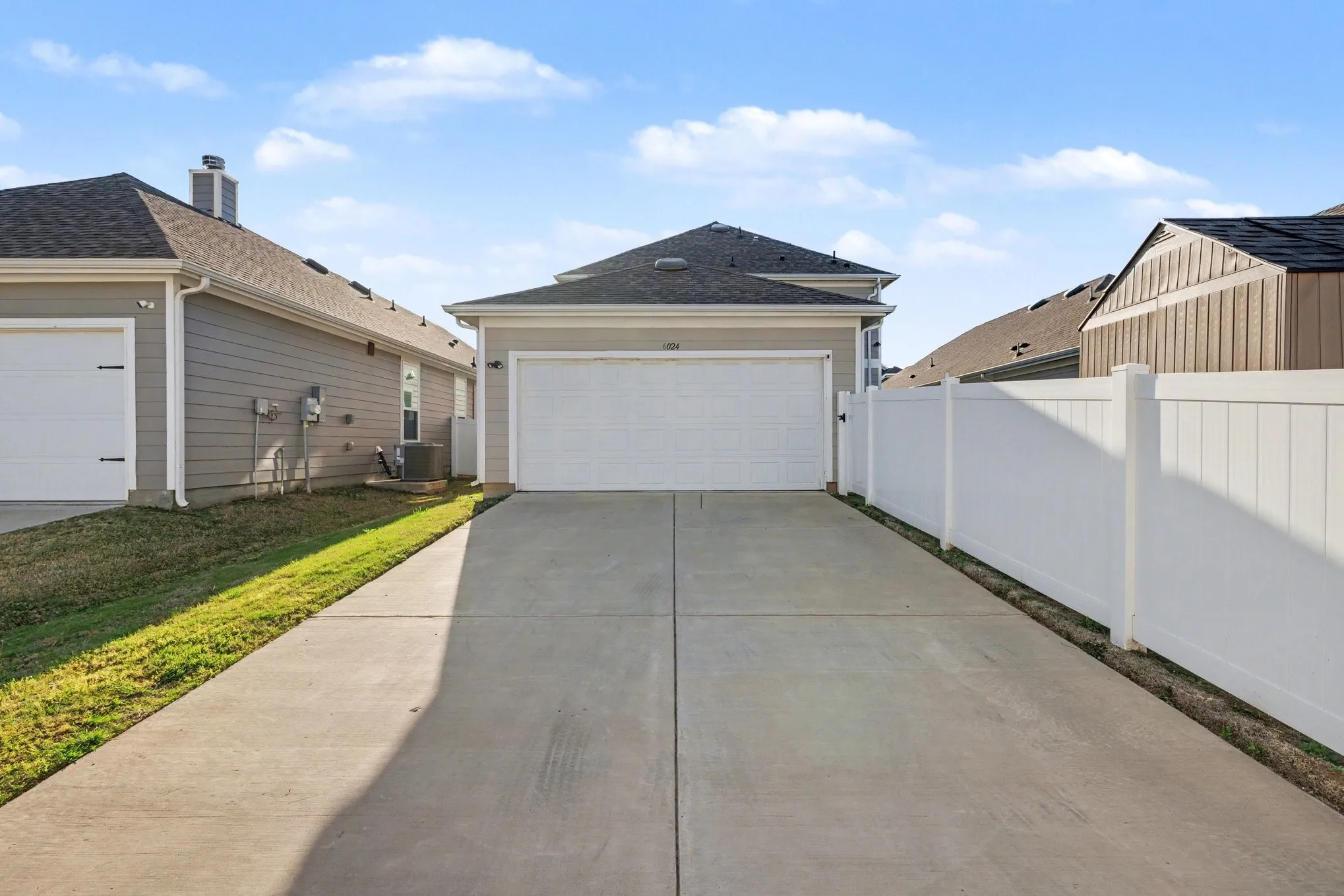 Single Family Residence For Sale in Denton County , 6024 Attucks Drive, Providence Village, Texas 76227, 4 Bedroom, 3 Bathroom, 2 Garage spaces, 2,061 Sqft, built in 2022, Preowned, mls#21220262, Real Estate Agent in Providence Village, Homes For Sale in Denton county, Homes For Sale in Providence Village, Realtor in Providence Village Texas, Real Estate Brokerage Independent Realty Texas, Luminita Cordes Realtor