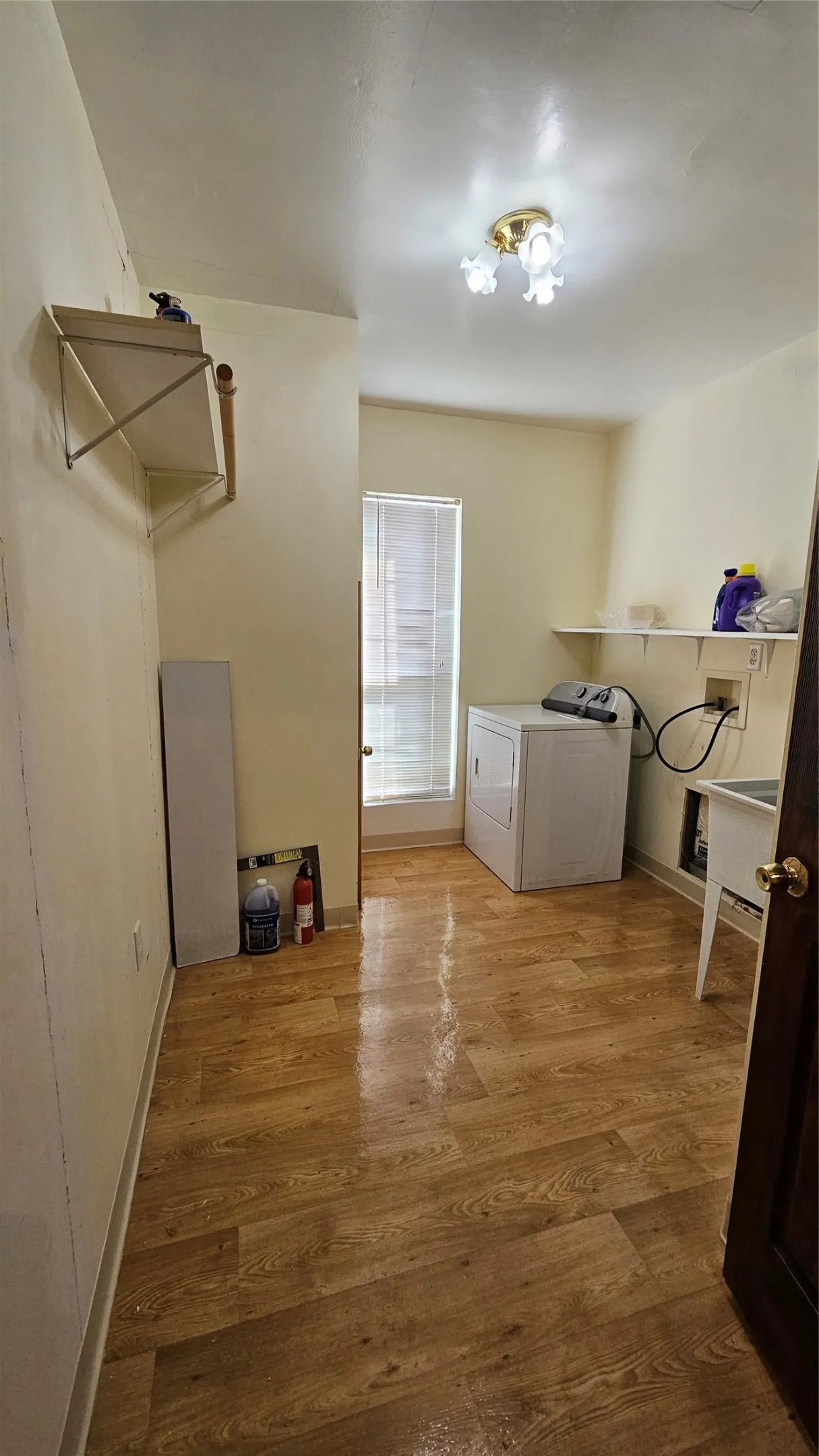 Single Family Residence For Sale in Johnson County , 8736 Johns Road, Alvarado, Texas 76009, 5 Bedroom, 4 Bathroom, Garage spaces, 3,057 Sqft, built in 2000, mls#21213740, Real Estate Agent in Alvarado, Homes For Sale in Johnson county, Homes For Sale in Alvarado, Realtor in Alvarado Texas, Real Estate Brokerage Independent Realty Texas, Luminita Cordes Realtor