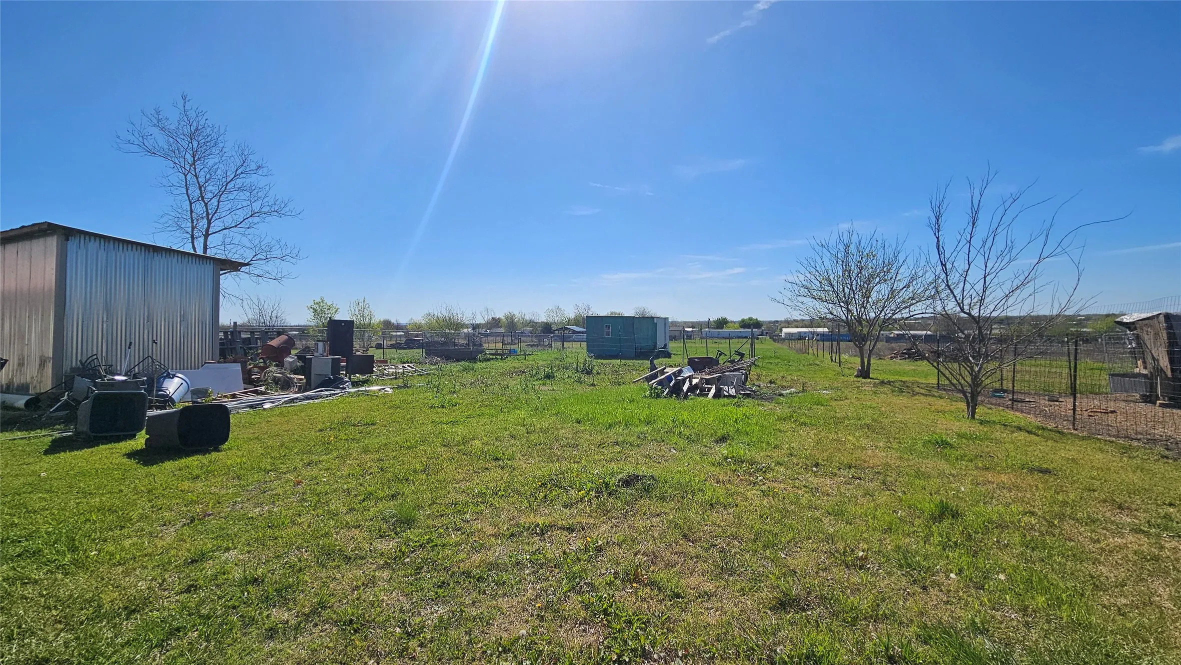 Single Family Residence For Sale in Johnson County , 8736 Johns Road, Alvarado, Texas 76009, 5 Bedroom, 4 Bathroom, Garage spaces, 3,057 Sqft, built in 2000, mls#21213740, Real Estate Agent in Alvarado, Homes For Sale in Johnson county, Homes For Sale in Alvarado, Realtor in Alvarado Texas, Real Estate Brokerage Independent Realty Texas, Luminita Cordes Realtor