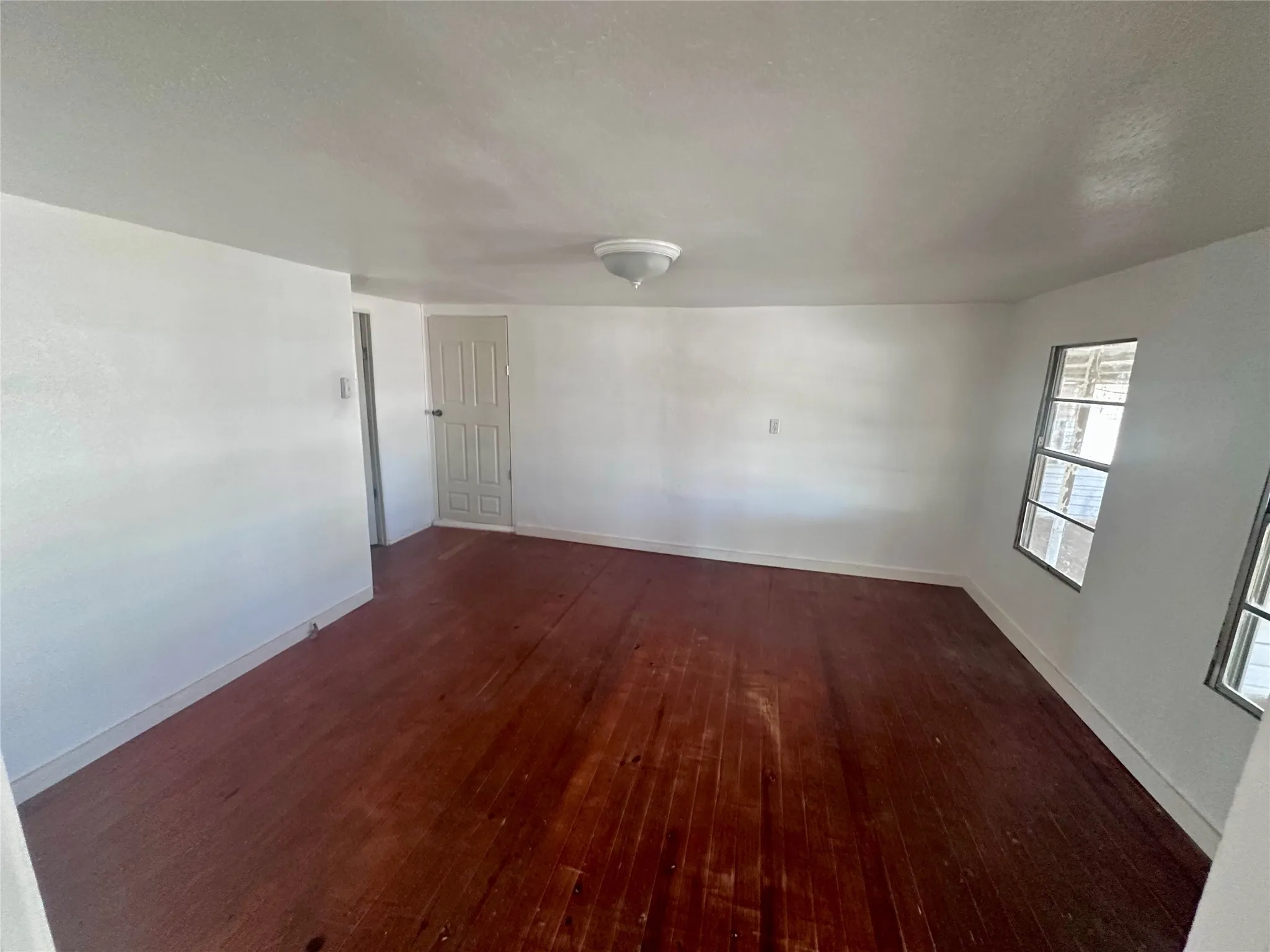 Single Family Residence For Sale in Coleman County , 302 W Ripley Street, Coleman, Texas 76834, 3 Bedroom, 1 Bathroom, Garage spaces, 1,440 Sqft, built in 1920, mls#21220786, Real Estate Agent in Coleman, Homes For Sale in Coleman county, Homes For Sale in Coleman, Realtor in Coleman Texas, Real Estate Brokerage Independent Realty Texas, Luminita Cordes Realtor
