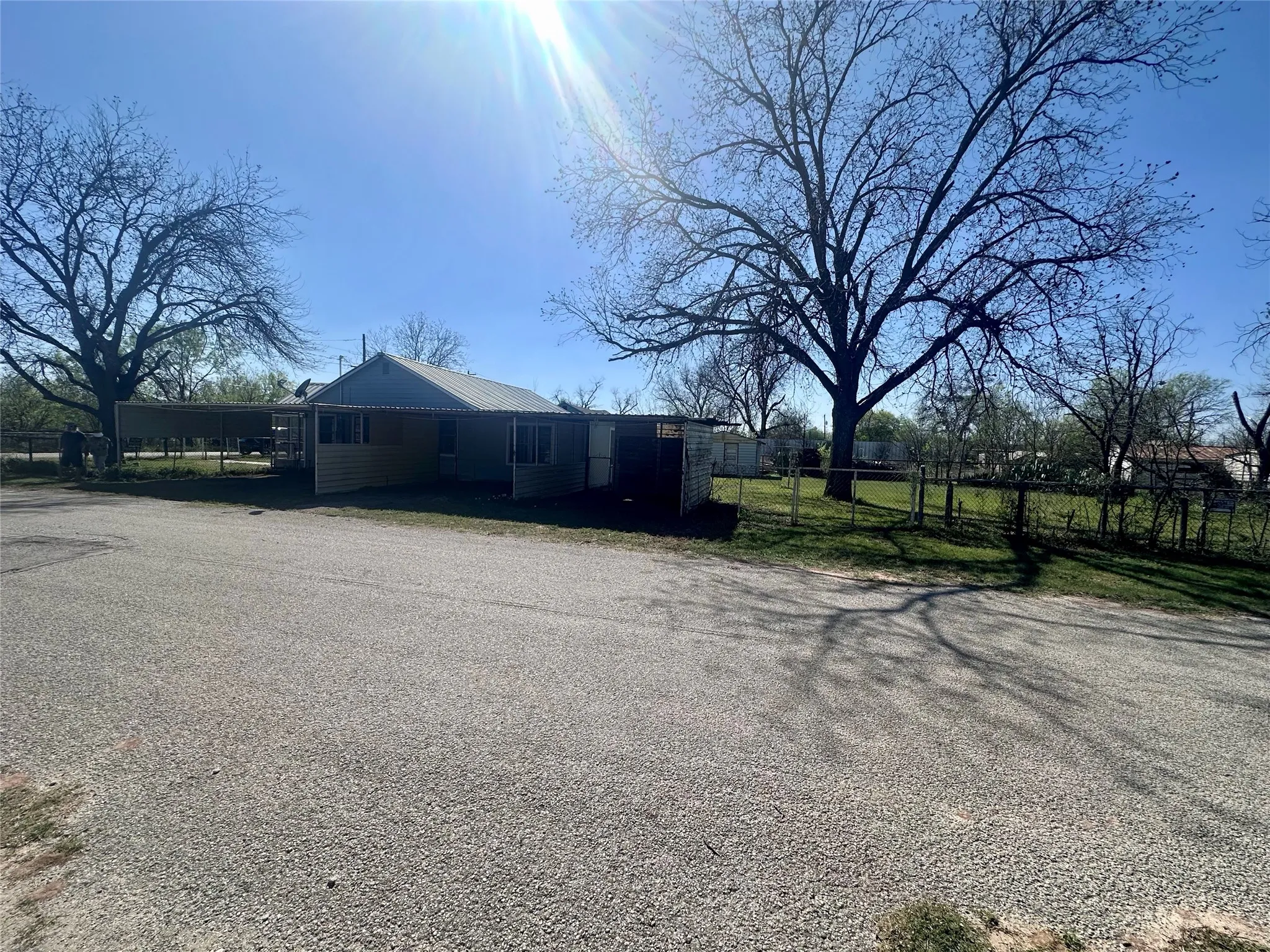 Single Family Residence For Sale in Coleman County , 302 W Ripley Street, Coleman, Texas 76834, 3 Bedroom, 1 Bathroom, Garage spaces, 1,440 Sqft, built in 1920, mls#21220786, Real Estate Agent in Coleman, Homes For Sale in Coleman county, Homes For Sale in Coleman, Realtor in Coleman Texas, Real Estate Brokerage Independent Realty Texas, Luminita Cordes Realtor