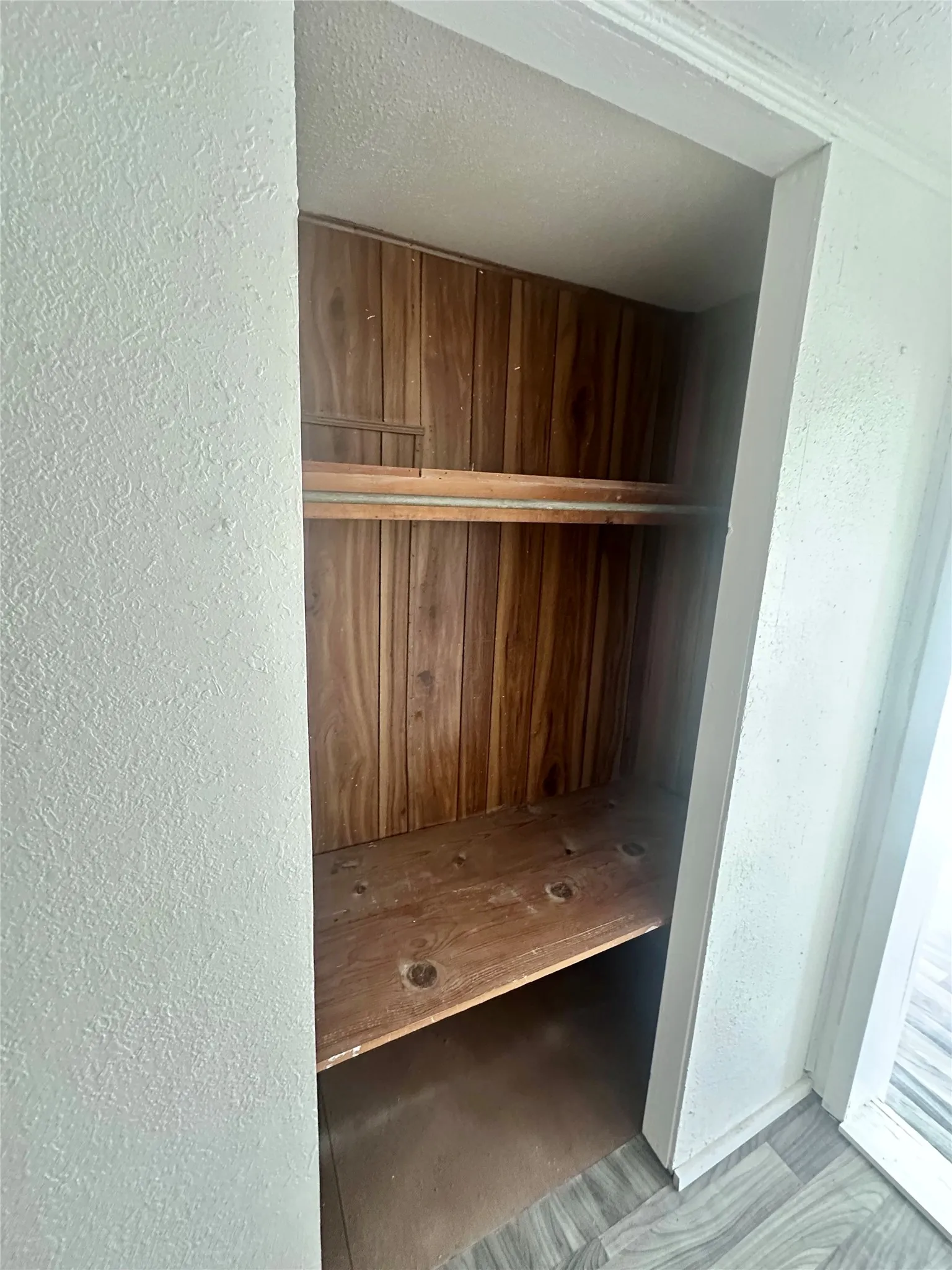 Single Family Residence For Sale in Coleman County , 302 W Ripley Street, Coleman, Texas 76834, 3 Bedroom, 1 Bathroom, Garage spaces, 1,440 Sqft, built in 1920, mls#21220786, Real Estate Agent in Coleman, Homes For Sale in Coleman county, Homes For Sale in Coleman, Realtor in Coleman Texas, Real Estate Brokerage Independent Realty Texas, Luminita Cordes Realtor