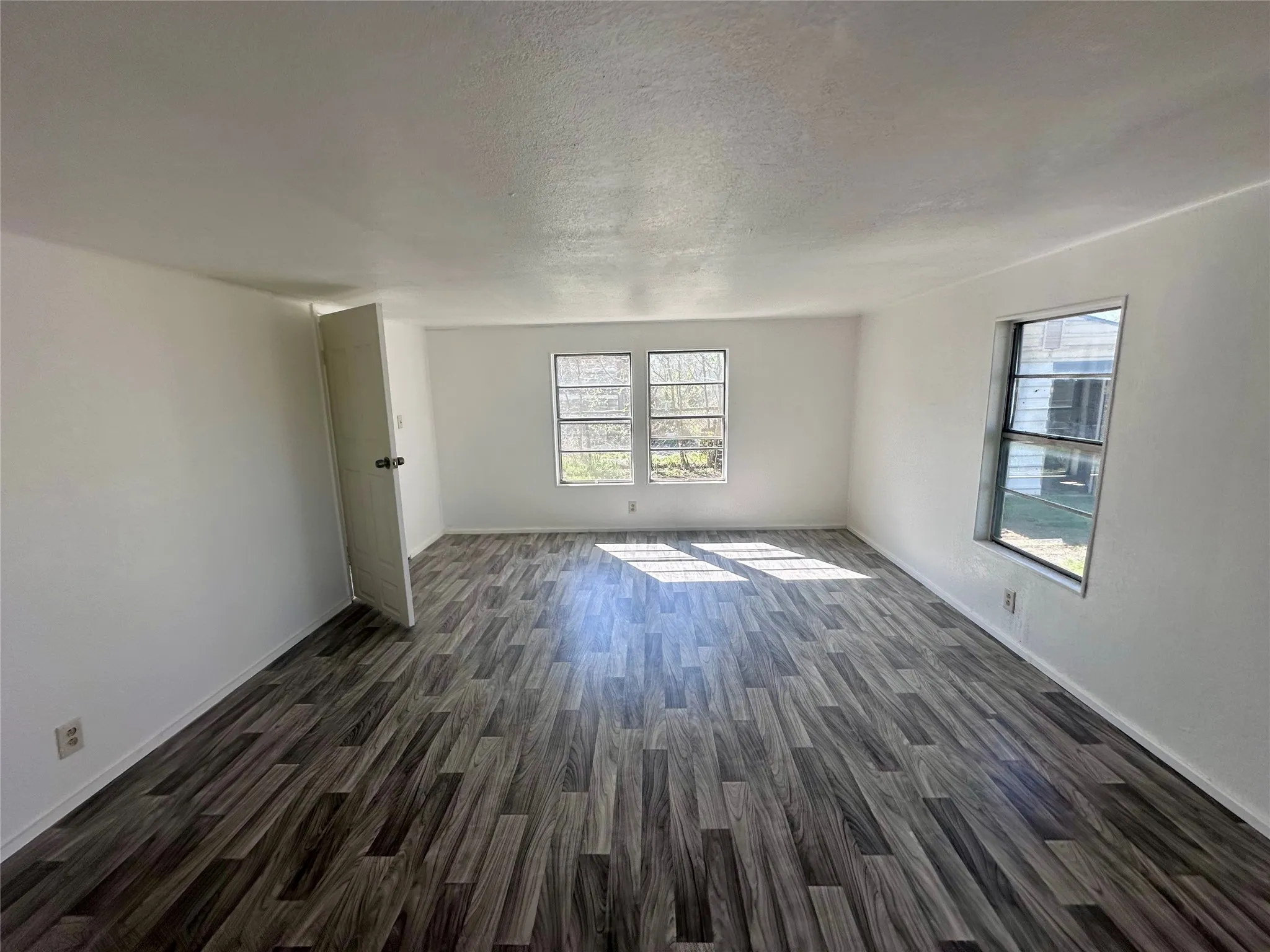 Single Family Residence For Sale in Coleman County , 302 W Ripley Street, Coleman, Texas 76834, 3 Bedroom, 1 Bathroom, Garage spaces, 1,440 Sqft, built in 1920, mls#21220786, Real Estate Agent in Coleman, Homes For Sale in Coleman county, Homes For Sale in Coleman, Realtor in Coleman Texas, Real Estate Brokerage Independent Realty Texas, Luminita Cordes Realtor