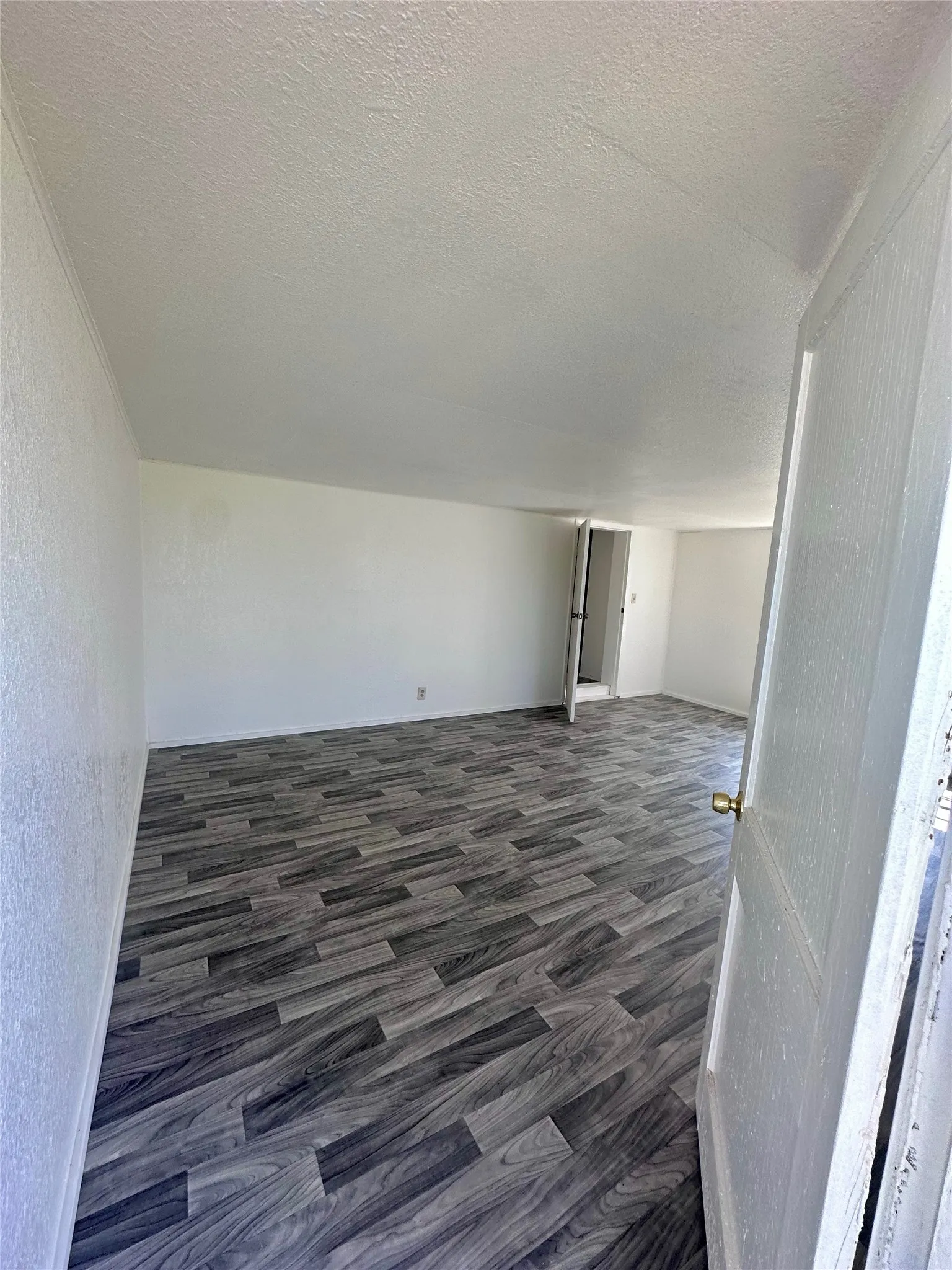 Single Family Residence For Sale in Coleman County , 302 W Ripley Street, Coleman, Texas 76834, 3 Bedroom, 1 Bathroom, Garage spaces, 1,440 Sqft, built in 1920, mls#21220786, Real Estate Agent in Coleman, Homes For Sale in Coleman county, Homes For Sale in Coleman, Realtor in Coleman Texas, Real Estate Brokerage Independent Realty Texas, Luminita Cordes Realtor
