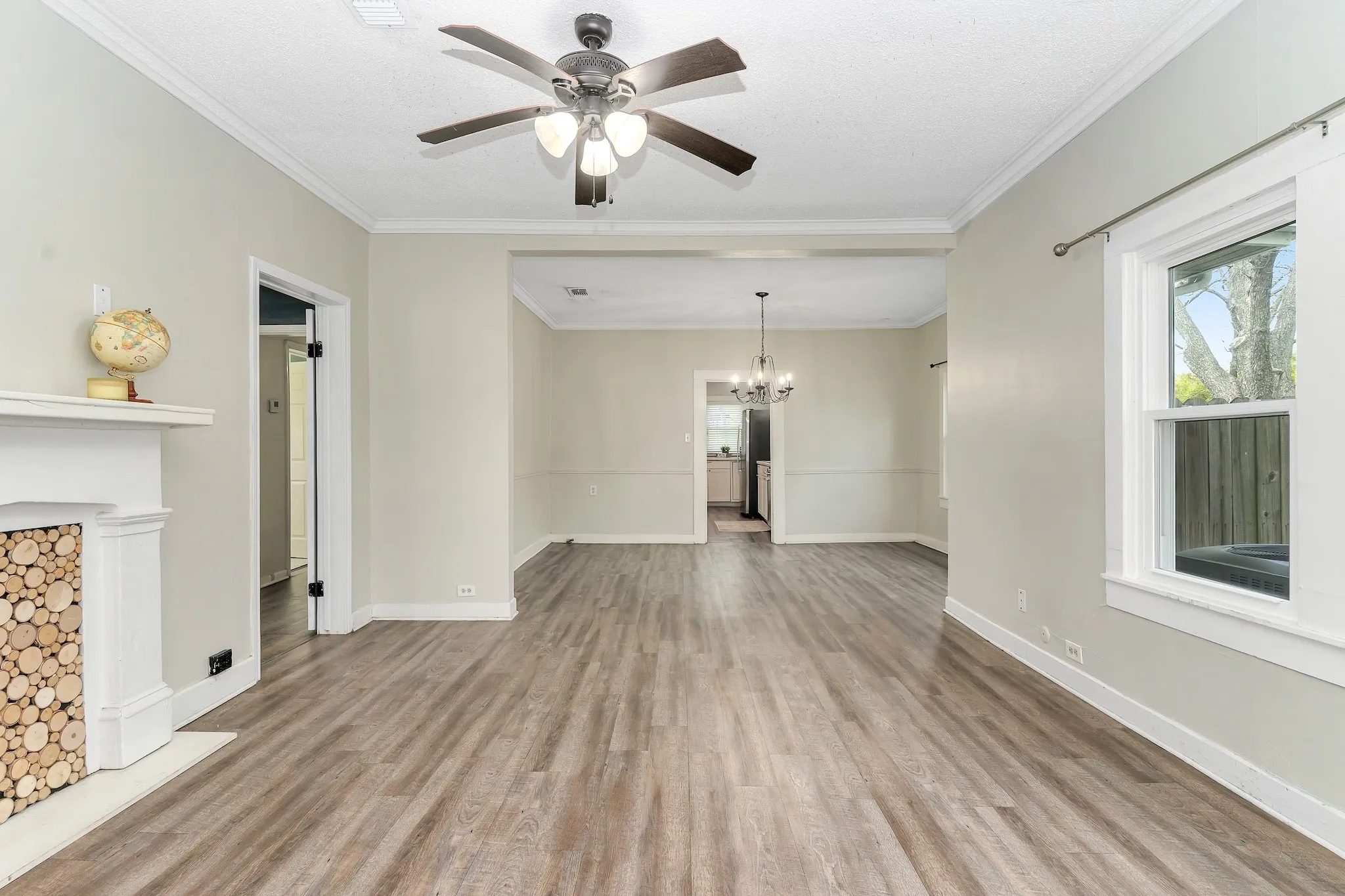 Single Family Residence For Sale in Johnson County , 914 Prairie Avenue, Cleburne, Texas 76033, 2 Bedroom, 1 Bathroom, Garage spaces, 1,254 Sqft, built in 0, Preowned, mls#21212425, Real Estate Agent in Cleburne, Homes For Sale in Johnson county, Homes For Sale in Cleburne, Realtor in Cleburne Texas, Real Estate Brokerage Independent Realty Texas, Luminita Cordes Realtor