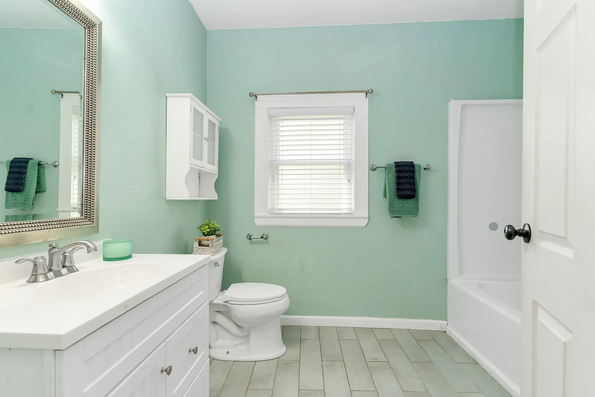 Single Family Residence For Sale in Johnson County , 914 Prairie Avenue, Cleburne, Texas 76033, 2 Bedroom, 1 Bathroom, Garage spaces, 1,254 Sqft, built in 0, Preowned, mls#21212425, Real Estate Agent in Cleburne, Homes For Sale in Johnson county, Homes For Sale in Cleburne, Realtor in Cleburne Texas, Real Estate Brokerage Independent Realty Texas, Luminita Cordes Realtor