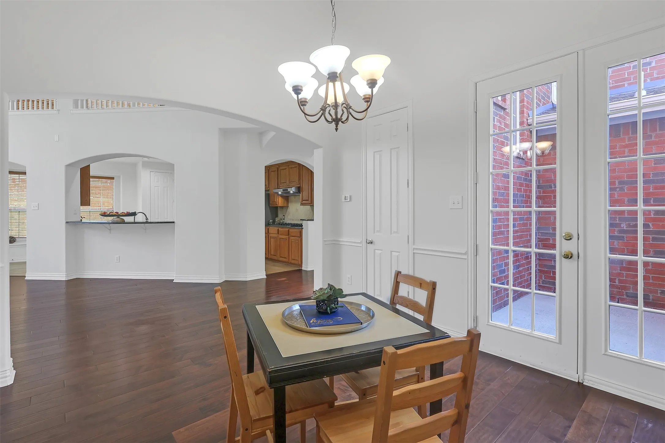 Single Family Residence For Sale in Collin County , 3252 Forestbrook Drive, Richardson, Texas 75082, 3 Bedroom, 4 Bathroom, 2 Garage spaces, 2,759 Sqft, built in 2004, Preowned, mls#21220806, Real Estate Agent in Richardson, Homes For Sale in Collin county, Homes For Sale in Richardson, Realtor in Richardson Texas, Real Estate Brokerage Independent Realty Texas, Luminita Cordes Realtor