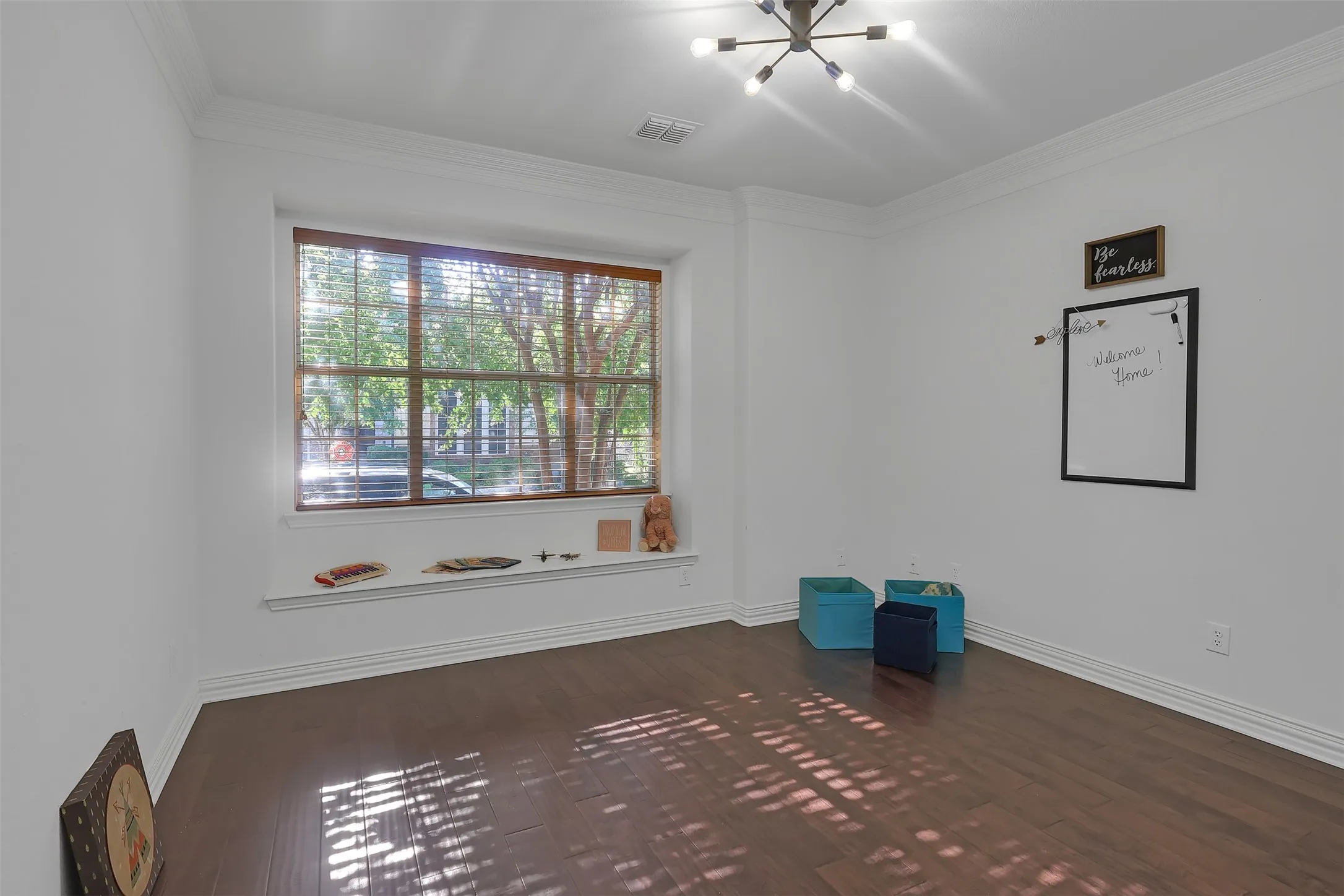 Single Family Residence For Sale in Collin County , 3252 Forestbrook Drive, Richardson, Texas 75082, 3 Bedroom, 4 Bathroom, 2 Garage spaces, 2,759 Sqft, built in 2004, Preowned, mls#21220806, Real Estate Agent in Richardson, Homes For Sale in Collin county, Homes For Sale in Richardson, Realtor in Richardson Texas, Real Estate Brokerage Independent Realty Texas, Luminita Cordes Realtor