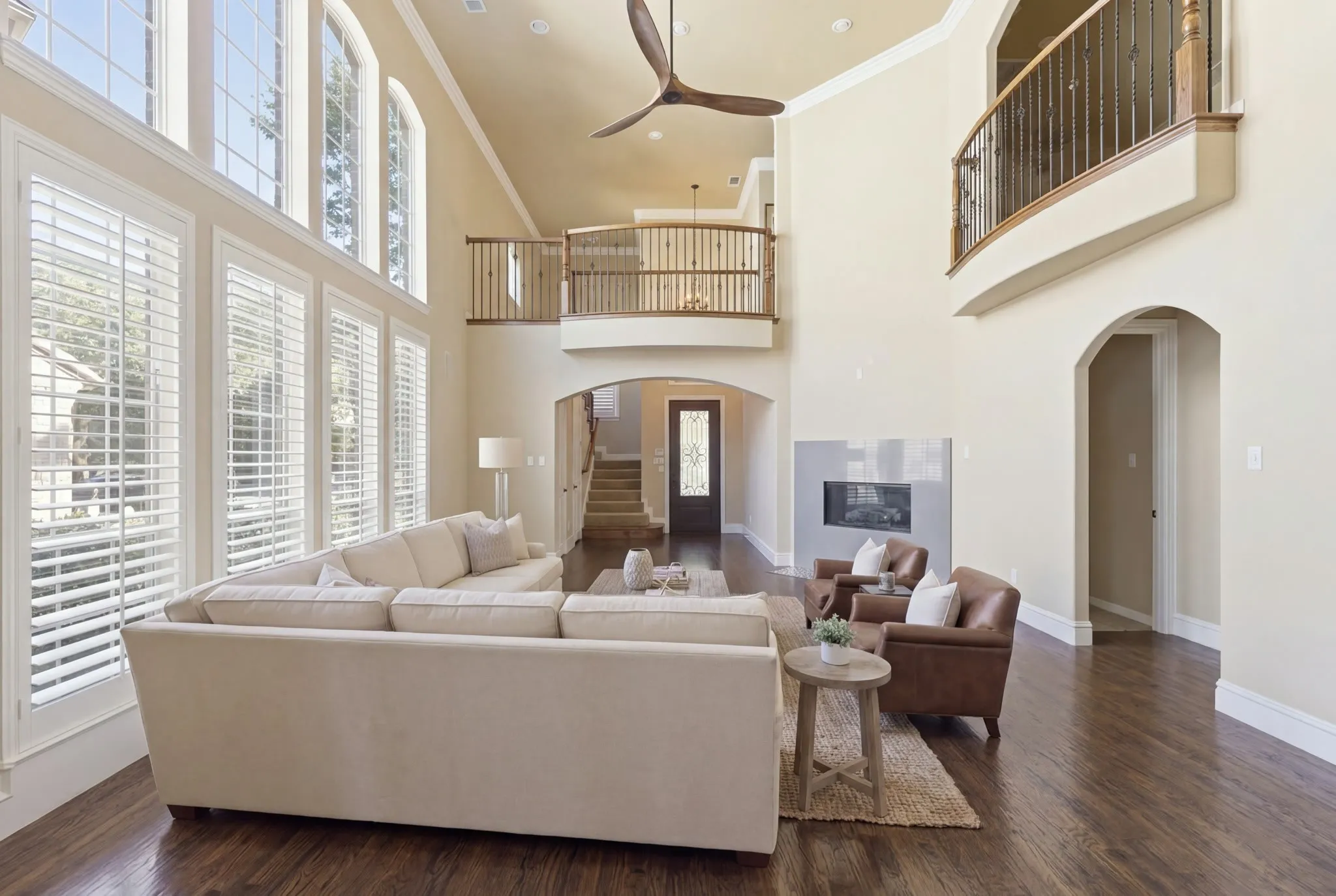 Townhouse For Sale in Dallas County , 4470 Saint Andrews Boulevard, Irving, Texas 75038, 4 Bedroom, 4 Bathroom, 2 Garage spaces, 2,926 Sqft, built in 2004, Preowned, mls#21218289, Real Estate Agent in Irving, Homes For Sale in Dallas county, Homes For Sale in Irving, Realtor in Irving Texas, Real Estate Brokerage Independent Realty Texas, Luminita Cordes Realtor
