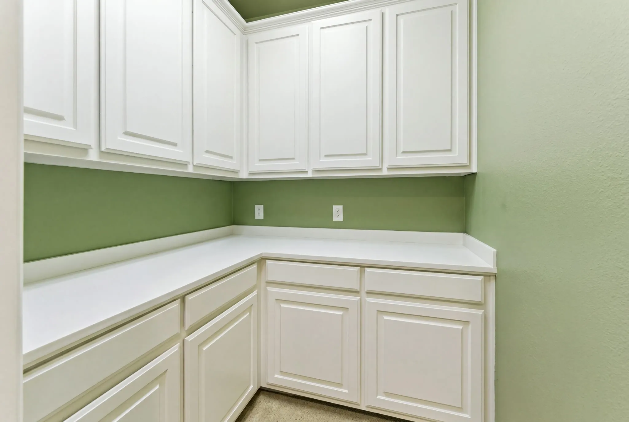Townhouse For Sale in Dallas County , 4470 Saint Andrews Boulevard, Irving, Texas 75038, 4 Bedroom, 4 Bathroom, 2 Garage spaces, 2,926 Sqft, built in 2004, Preowned, mls#21218289, Real Estate Agent in Irving, Homes For Sale in Dallas county, Homes For Sale in Irving, Realtor in Irving Texas, Real Estate Brokerage Independent Realty Texas, Luminita Cordes Realtor