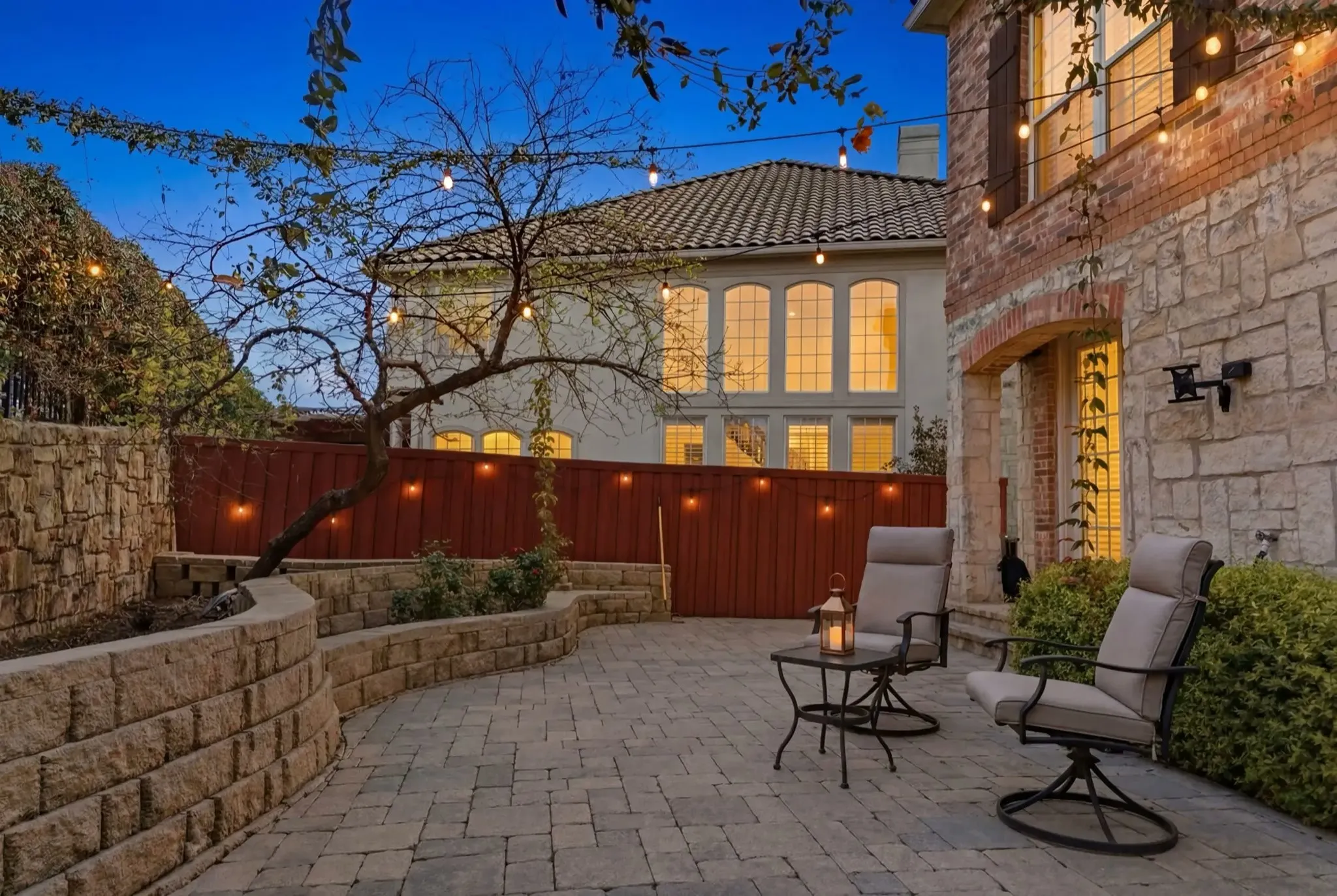 Townhouse For Sale in Dallas County , 4470 Saint Andrews Boulevard, Irving, Texas 75038, 4 Bedroom, 4 Bathroom, 2 Garage spaces, 2,926 Sqft, built in 2004, Preowned, mls#21218289, Real Estate Agent in Irving, Homes For Sale in Dallas county, Homes For Sale in Irving, Realtor in Irving Texas, Real Estate Brokerage Independent Realty Texas, Luminita Cordes Realtor
