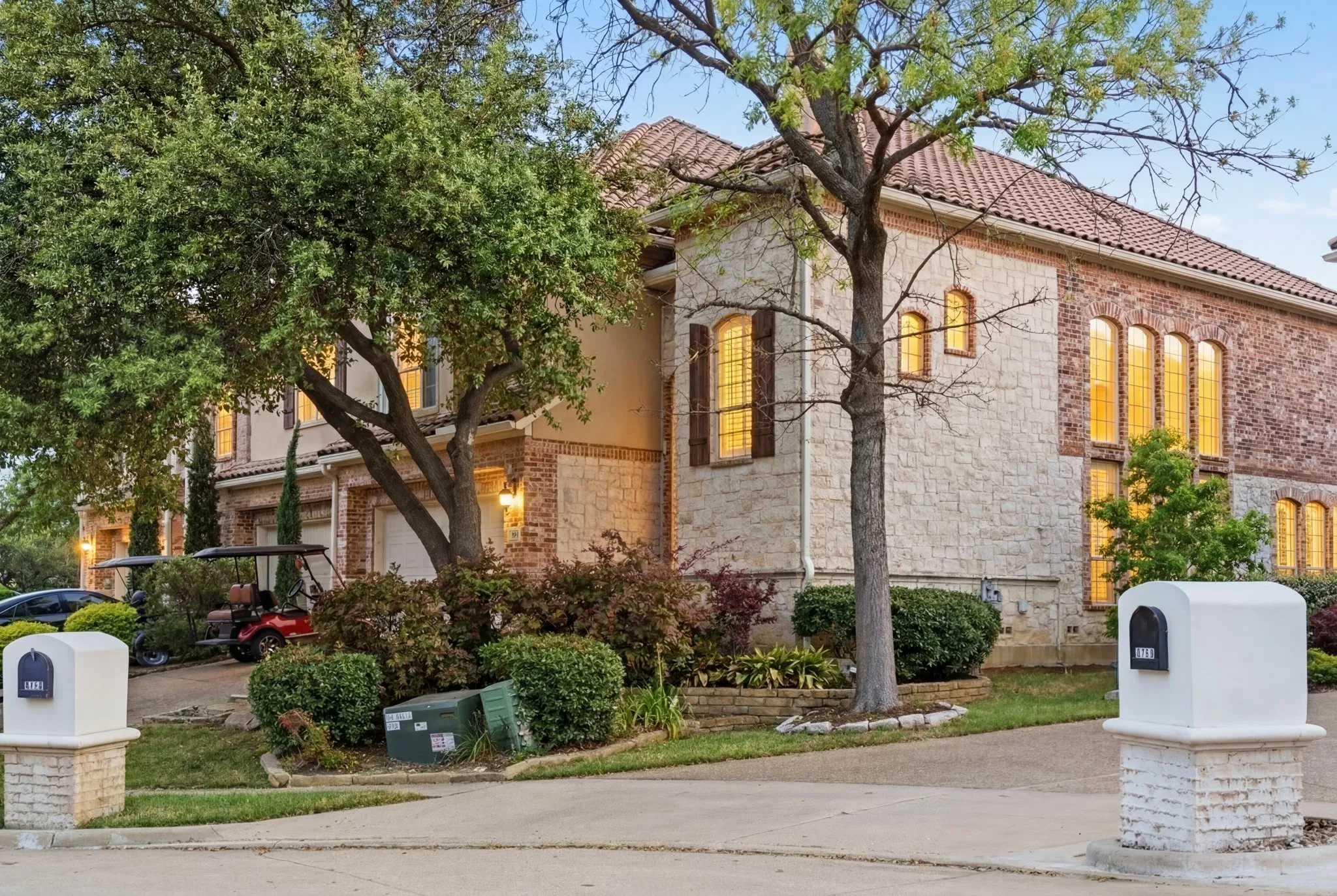 Townhouse For Sale in Dallas County , 4470 Saint Andrews Boulevard, Irving, Texas 75038, 4 Bedroom, 4 Bathroom, 2 Garage spaces, 2,926 Sqft, built in 2004, Preowned, mls#21218289, Real Estate Agent in Irving, Homes For Sale in Dallas county, Homes For Sale in Irving, Realtor in Irving Texas, Real Estate Brokerage Independent Realty Texas, Luminita Cordes Realtor