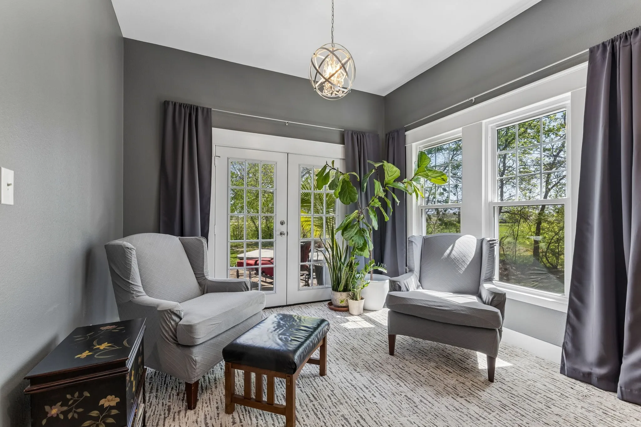 Single Family Residence For Sale in Denton County , 110 S Walnut, Roanoke, Texas 76262, 3 Bedroom, 3 Bathroom, 2 Garage spaces, 3,420 Sqft, built in 1915, Preowned, mls#21218898, Real Estate Agent in Roanoke, Homes For Sale in Denton county, Homes For Sale in Roanoke, Realtor in Roanoke Texas, Real Estate Brokerage Independent Realty Texas, Luminita Cordes Realtor
