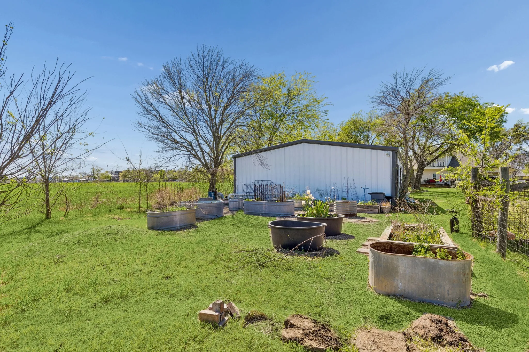 Single Family Residence For Sale in Denton County , 110 S Walnut, Roanoke, Texas 76262, 3 Bedroom, 3 Bathroom, 2 Garage spaces, 3,420 Sqft, built in 1915, Preowned, mls#21218898, Real Estate Agent in Roanoke, Homes For Sale in Denton county, Homes For Sale in Roanoke, Realtor in Roanoke Texas, Real Estate Brokerage Independent Realty Texas, Luminita Cordes Realtor