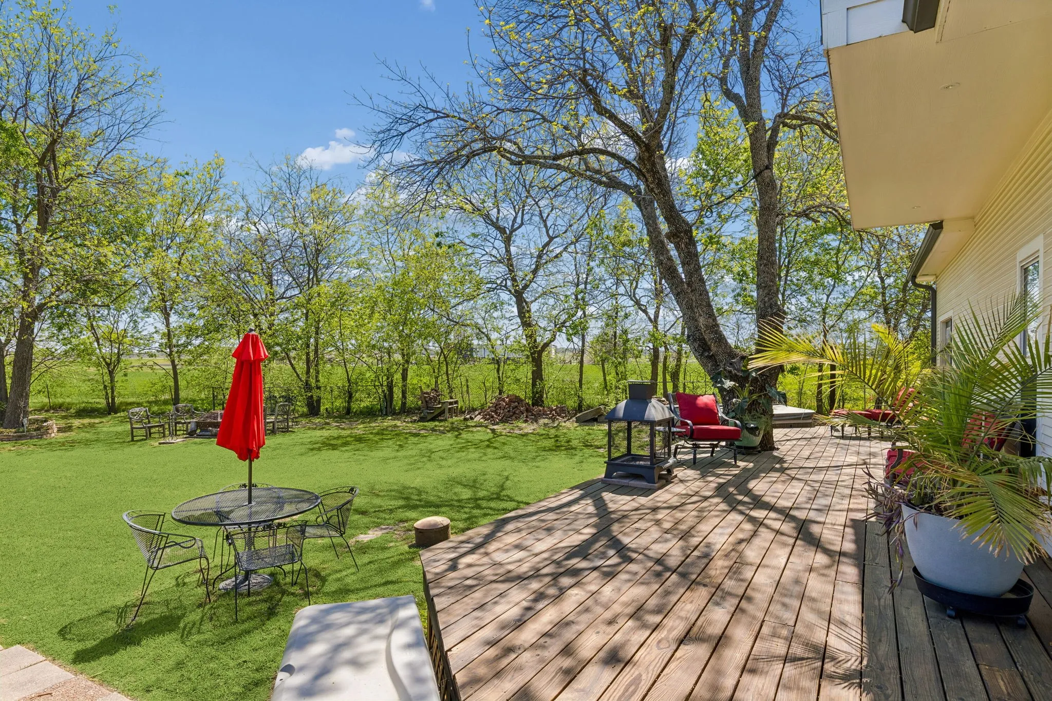 Single Family Residence For Sale in Denton County , 110 S Walnut, Roanoke, Texas 76262, 3 Bedroom, 3 Bathroom, 2 Garage spaces, 3,420 Sqft, built in 1915, Preowned, mls#21218898, Real Estate Agent in Roanoke, Homes For Sale in Denton county, Homes For Sale in Roanoke, Realtor in Roanoke Texas, Real Estate Brokerage Independent Realty Texas, Luminita Cordes Realtor