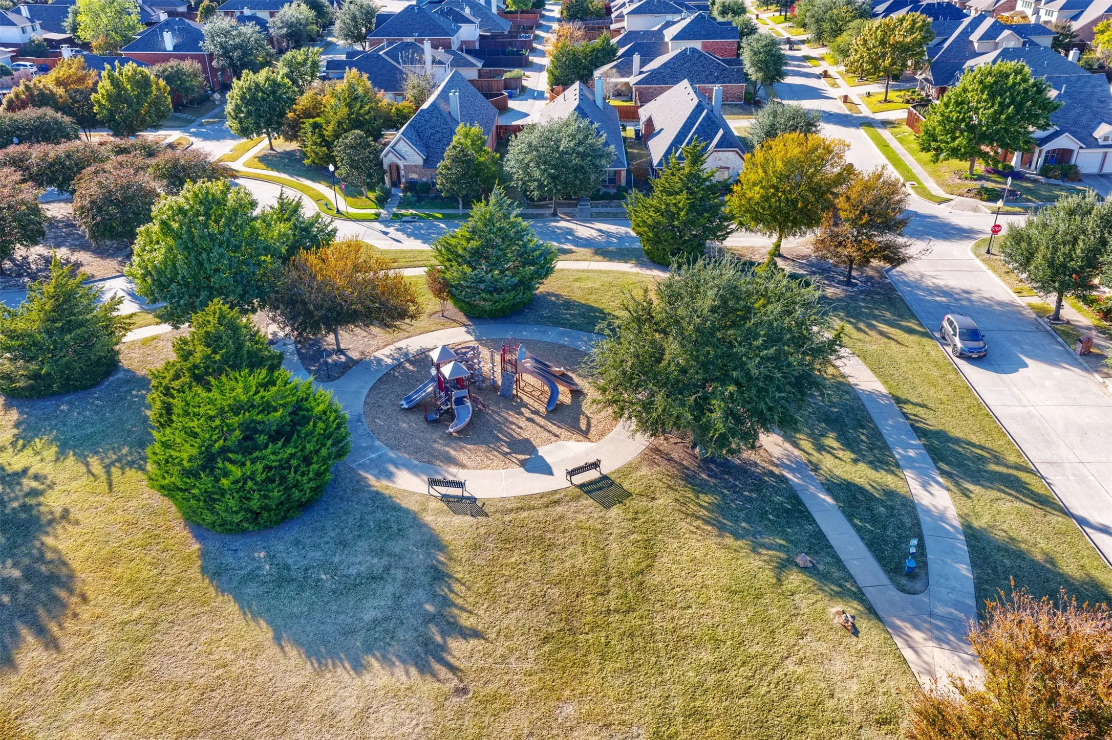 Single Family Residence For Sale in Collin County , 4708 Lasso Lane, Mc Kinney, Texas 75070, 5 Bedroom, 4 Bathroom, 2 Garage spaces, 3,186 Sqft, built in 2008, mls#21210958, Real Estate Agent in Mc Kinney, Homes For Sale in Collin county, Homes For Sale in Mc Kinney, Realtor in Mc Kinney Texas, Real Estate Brokerage Independent Realty Texas, Luminita Cordes Realtor