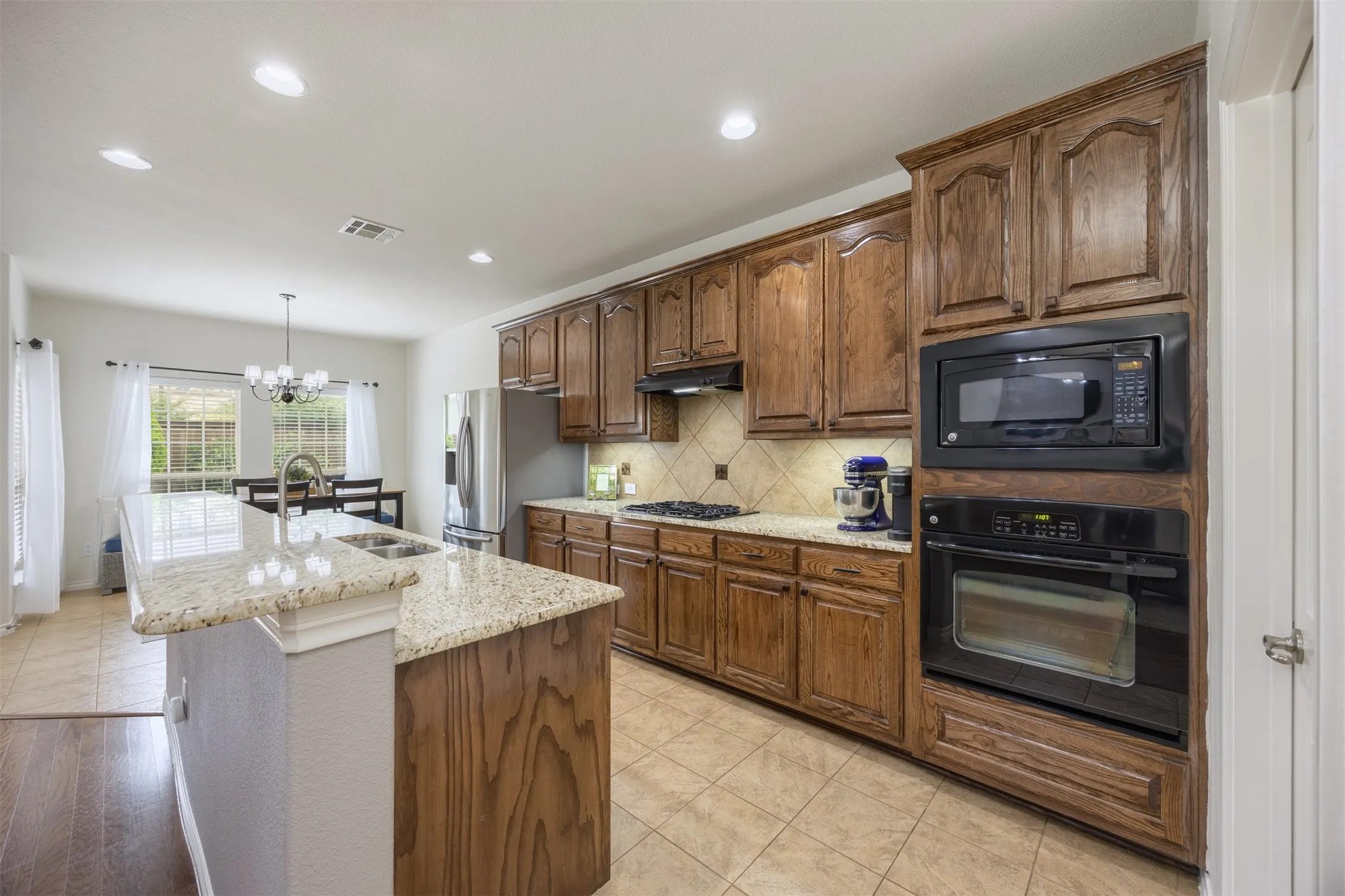 Single Family Residence For Sale in Collin County , 4708 Lasso Lane, Mc Kinney, Texas 75070, 5 Bedroom, 4 Bathroom, 2 Garage spaces, 3,186 Sqft, built in 2008, mls#21210958, Real Estate Agent in Mc Kinney, Homes For Sale in Collin county, Homes For Sale in Mc Kinney, Realtor in Mc Kinney Texas, Real Estate Brokerage Independent Realty Texas, Luminita Cordes Realtor