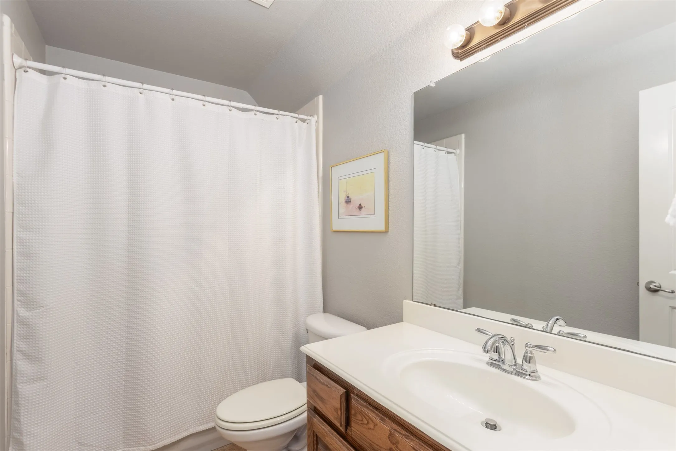 Upstairs Full Bath