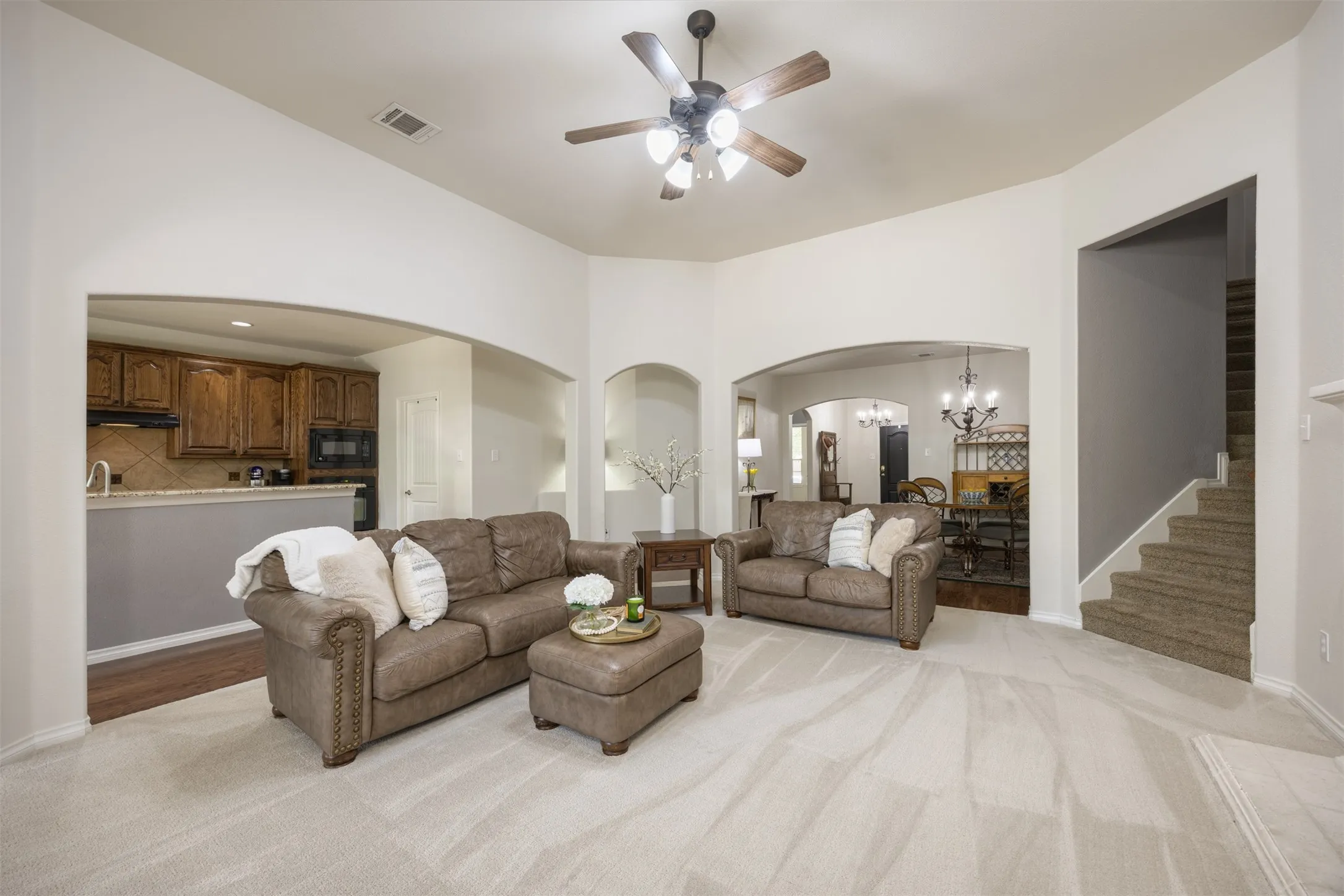 Single Family Residence For Sale in Collin County , 4708 Lasso Lane, Mc Kinney, Texas 75070, 5 Bedroom, 4 Bathroom, 2 Garage spaces, 3,186 Sqft, built in 2008, mls#21210958, Real Estate Agent in Mc Kinney, Homes For Sale in Collin county, Homes For Sale in Mc Kinney, Realtor in Mc Kinney Texas, Real Estate Brokerage Independent Realty Texas, Luminita Cordes Realtor