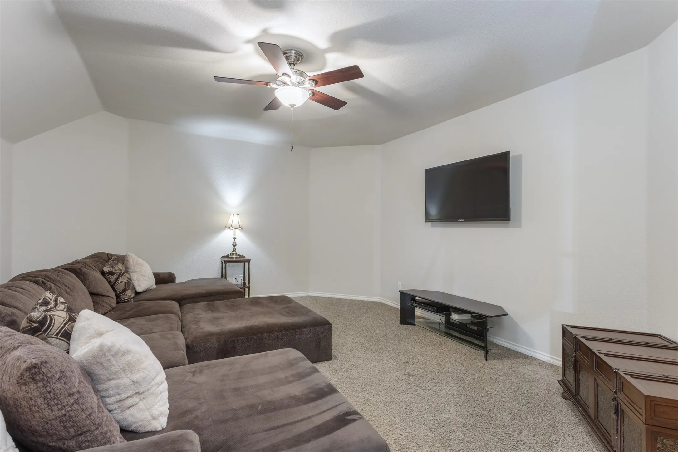 Single Family Residence For Sale in Collin County , 4708 Lasso Lane, Mc Kinney, Texas 75070, 5 Bedroom, 4 Bathroom, 2 Garage spaces, 3,186 Sqft, built in 2008, mls#21210958, Real Estate Agent in Mc Kinney, Homes For Sale in Collin county, Homes For Sale in Mc Kinney, Realtor in Mc Kinney Texas, Real Estate Brokerage Independent Realty Texas, Luminita Cordes Realtor