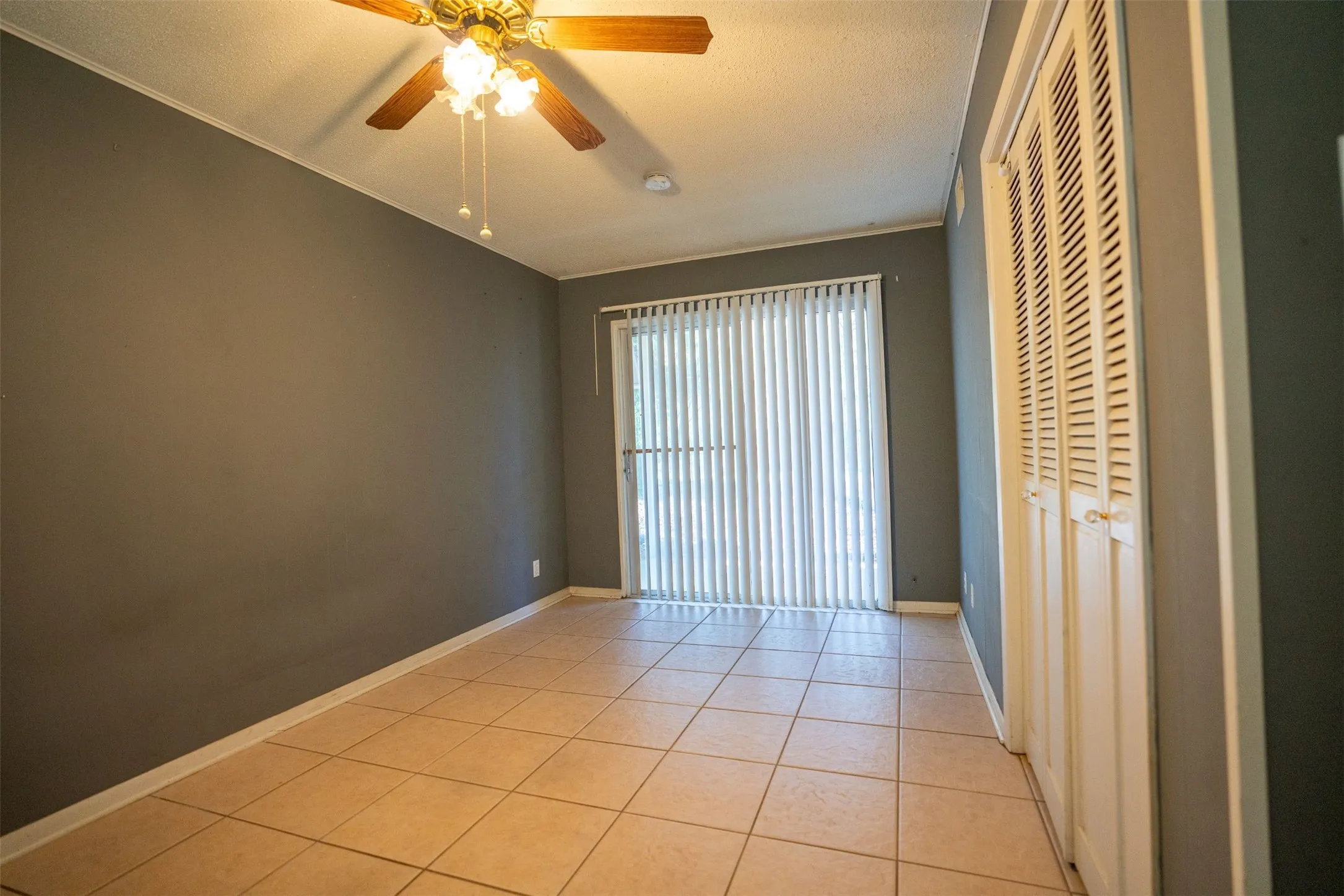 Single Family Residence For Sale in Lamar County , 375 County Road 45080, Powderly, Texas 75473, 3 Bedroom, 3 Bathroom, 2 Garage spaces, 2,464 Sqft, built in 1985, Price $275,000, mls#21218435, Real Estate Agent in Powderly, Homes For Sale in Lamar county, Homes For Sale in Powderly, Realtor in Powderly Texas, Real Estate Brokerage Independent Realty Texas, Luminita Cordes Realtor