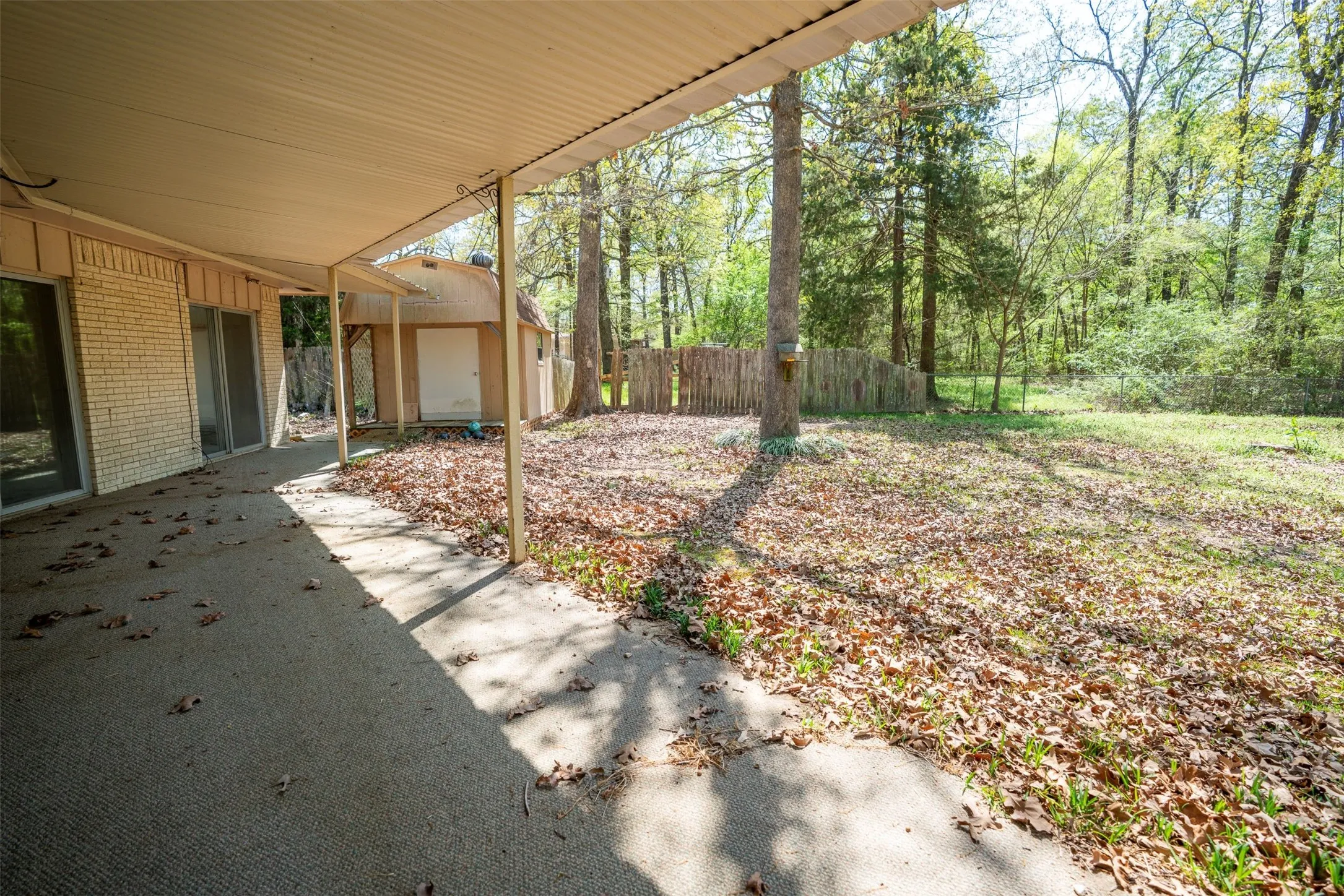Single Family Residence For Sale in Lamar County , 375 County Road 45080, Powderly, Texas 75473, 3 Bedroom, 3 Bathroom, 2 Garage spaces, 2,464 Sqft, built in 1985, Price $275,000, mls#21218435, Real Estate Agent in Powderly, Homes For Sale in Lamar county, Homes For Sale in Powderly, Realtor in Powderly Texas, Real Estate Brokerage Independent Realty Texas, Luminita Cordes Realtor