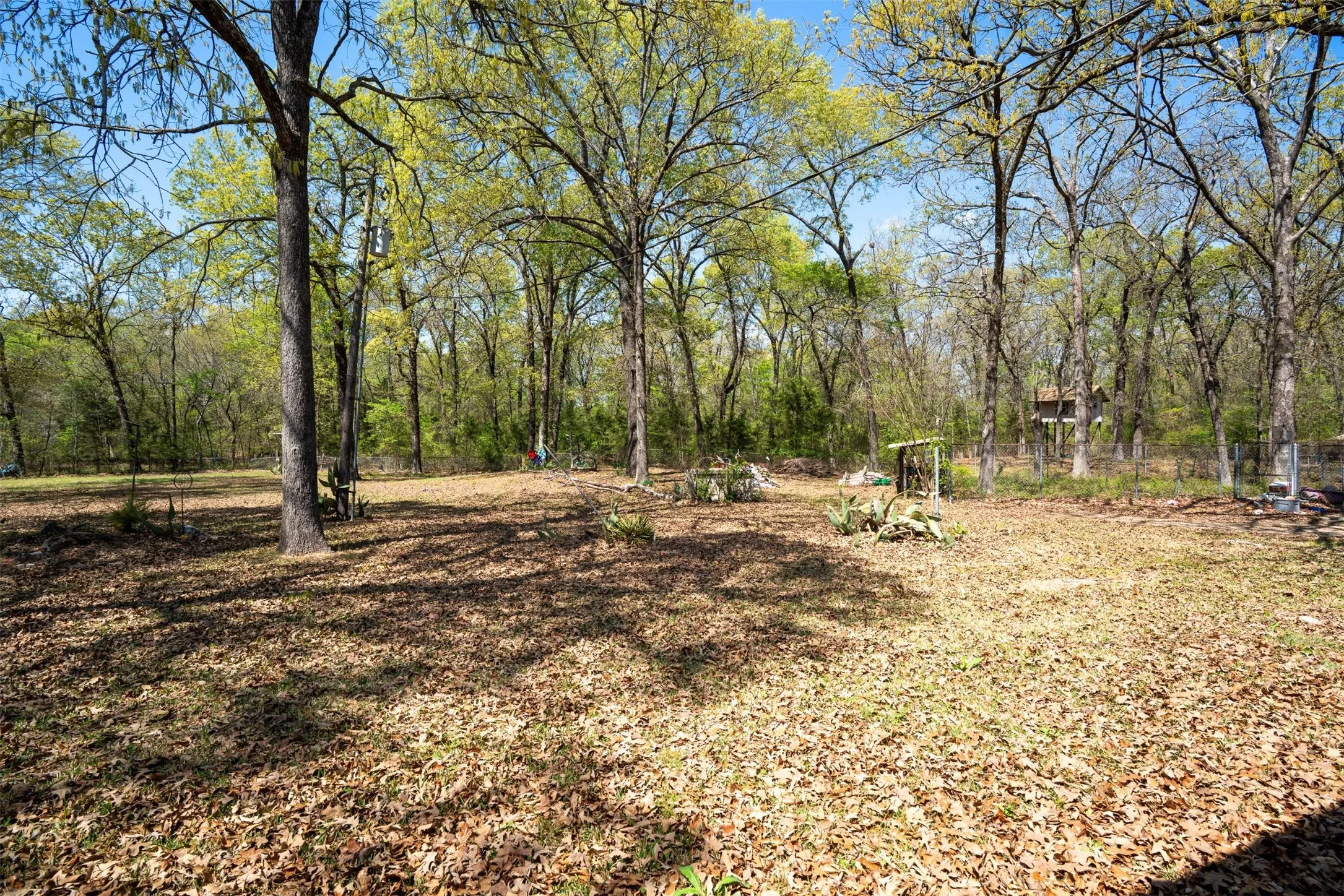 Single Family Residence For Sale in Lamar County , 375 County Road 45080, Powderly, Texas 75473, 3 Bedroom, 3 Bathroom, 2 Garage spaces, 2,464 Sqft, built in 1985, Price $275,000, mls#21218435, Real Estate Agent in Powderly, Homes For Sale in Lamar county, Homes For Sale in Powderly, Realtor in Powderly Texas, Real Estate Brokerage Independent Realty Texas, Luminita Cordes Realtor