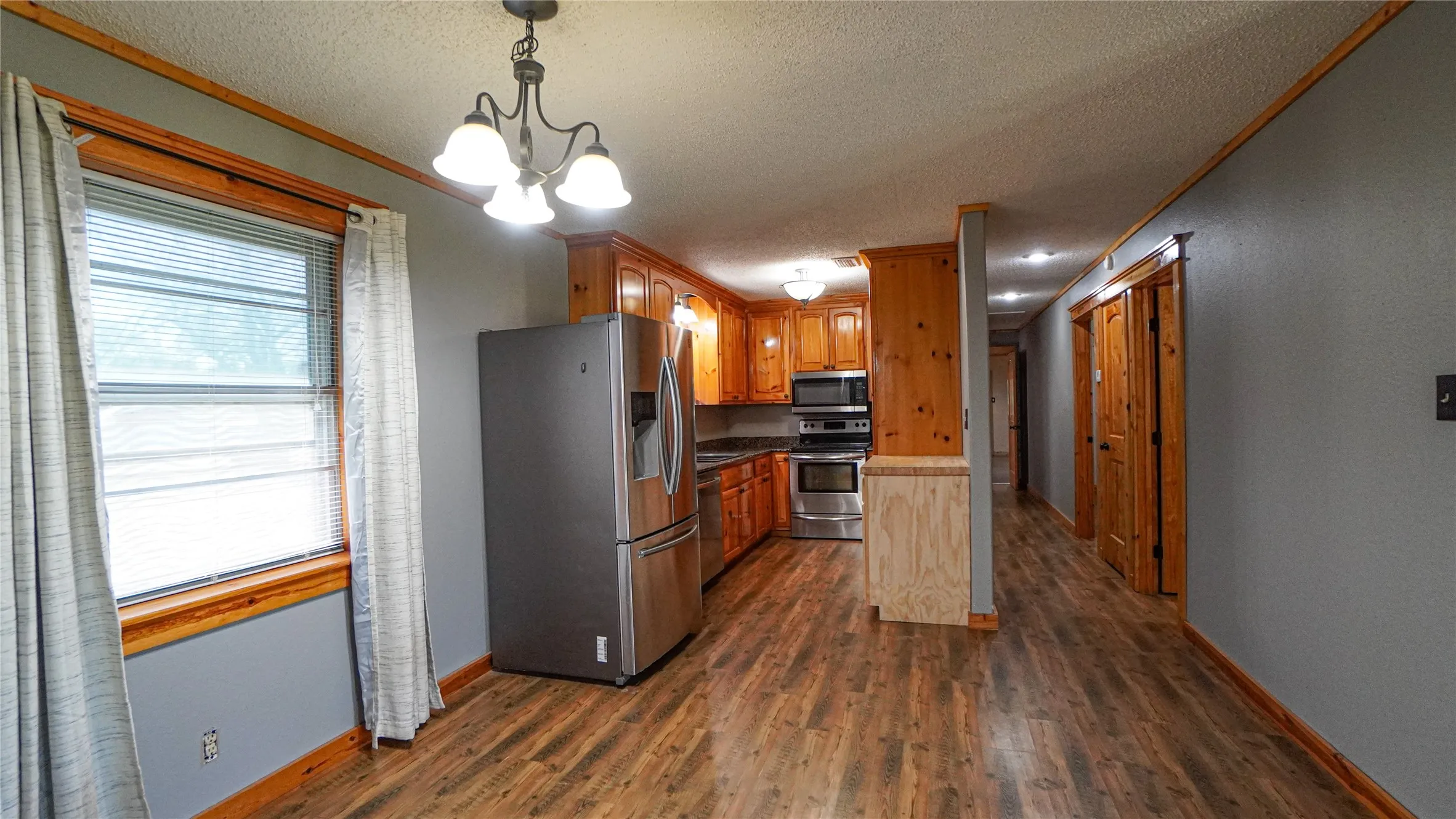 Single Family Residence For Rent in Kaufman County , 19761 N State Highway 34, Terrell, Texas 75161, 3 Bedroom, 2 Bathroom, Garage spaces, 1,720 Sqft, built in 1971, Preowned, Price $2,800, mls#21217670, Real Estate Agent in Terrell, Homes For Rent in Kaufman county, Homes For Rent in Terrell, Realtor in Terrell Texas, Real Estate Brokerage Independent Realty Texas, Luminita Cordes Realtor