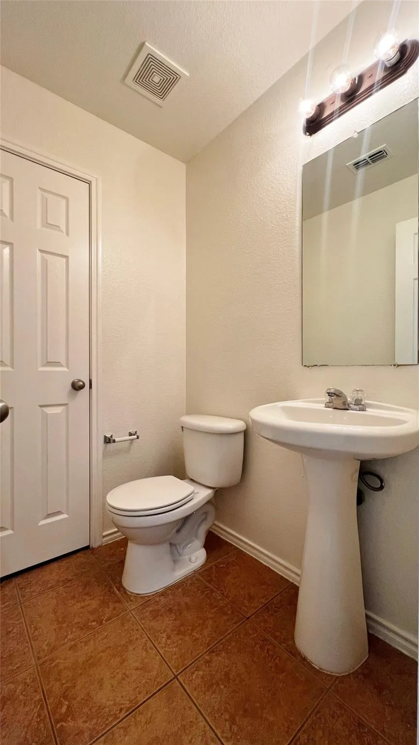 Single Family Residence For Sale in Tarrant County , 1724 Quails Nest Drive, Fort Worth, Texas 76177, 5 Bedroom, 3 Bathroom, 2 Garage spaces, 2,938 Sqft, built in 2006, Preowned, mls#21220838, Real Estate Agent in Fort Worth, Homes For Sale in Tarrant county, Homes For Sale in Fort Worth, Realtor in Fort Worth Texas, Real Estate Brokerage Independent Realty Texas, Luminita Cordes Realtor