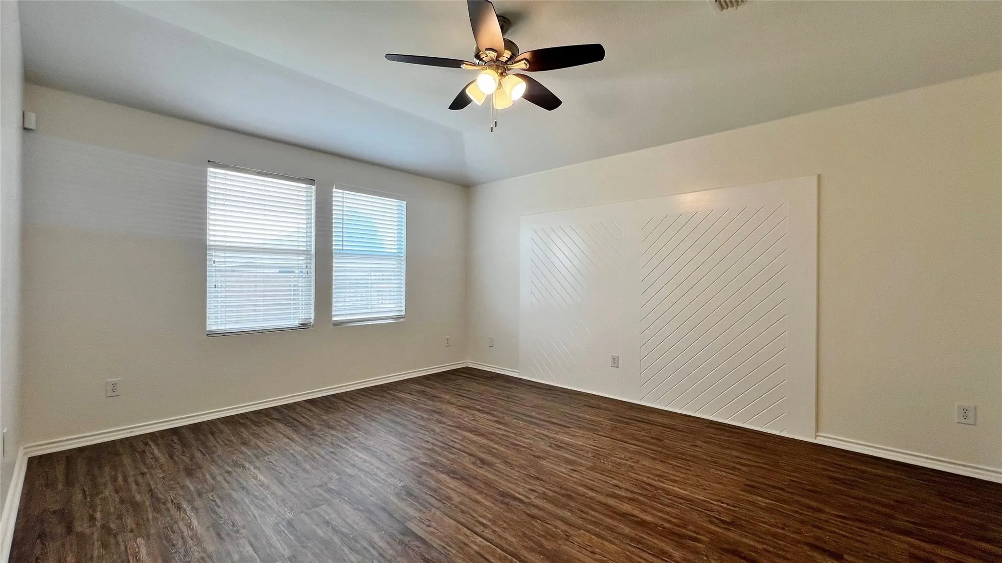 Single Family Residence For Sale in Tarrant County , 1724 Quails Nest Drive, Fort Worth, Texas 76177, 5 Bedroom, 3 Bathroom, 2 Garage spaces, 2,938 Sqft, built in 2006, Preowned, mls#21220838, Real Estate Agent in Fort Worth, Homes For Sale in Tarrant county, Homes For Sale in Fort Worth, Realtor in Fort Worth Texas, Real Estate Brokerage Independent Realty Texas, Luminita Cordes Realtor