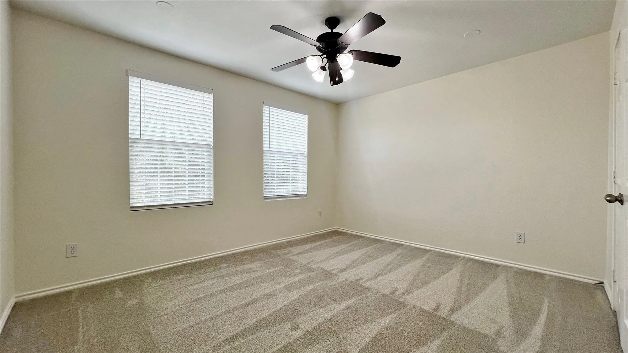 Single Family Residence For Sale in Tarrant County , 1724 Quails Nest Drive, Fort Worth, Texas 76177, 5 Bedroom, 3 Bathroom, 2 Garage spaces, 2,938 Sqft, built in 2006, Preowned, mls#21220838, Real Estate Agent in Fort Worth, Homes For Sale in Tarrant county, Homes For Sale in Fort Worth, Realtor in Fort Worth Texas, Real Estate Brokerage Independent Realty Texas, Luminita Cordes Realtor