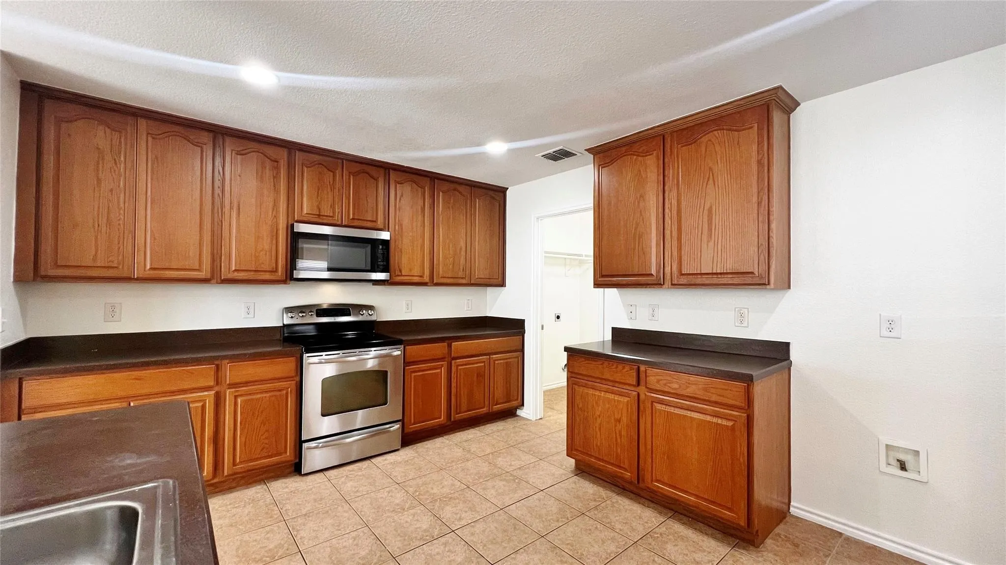Single Family Residence For Sale in Tarrant County , 1724 Quails Nest Drive, Fort Worth, Texas 76177, 5 Bedroom, 3 Bathroom, 2 Garage spaces, 2,938 Sqft, built in 2006, Preowned, mls#21220838, Real Estate Agent in Fort Worth, Homes For Sale in Tarrant county, Homes For Sale in Fort Worth, Realtor in Fort Worth Texas, Real Estate Brokerage Independent Realty Texas, Luminita Cordes Realtor