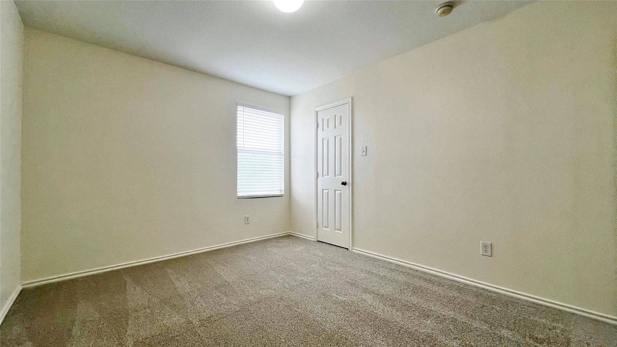 Single Family Residence For Sale in Tarrant County , 1724 Quails Nest Drive, Fort Worth, Texas 76177, 5 Bedroom, 3 Bathroom, 2 Garage spaces, 2,938 Sqft, built in 2006, Preowned, mls#21220838, Real Estate Agent in Fort Worth, Homes For Sale in Tarrant county, Homes For Sale in Fort Worth, Realtor in Fort Worth Texas, Real Estate Brokerage Independent Realty Texas, Luminita Cordes Realtor
