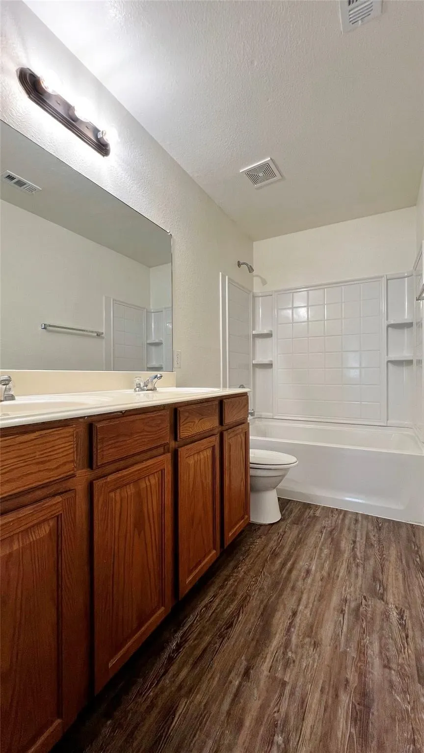 Single Family Residence For Sale in Tarrant County , 1724 Quails Nest Drive, Fort Worth, Texas 76177, 5 Bedroom, 3 Bathroom, 2 Garage spaces, 2,938 Sqft, built in 2006, Preowned, mls#21220838, Real Estate Agent in Fort Worth, Homes For Sale in Tarrant county, Homes For Sale in Fort Worth, Realtor in Fort Worth Texas, Real Estate Brokerage Independent Realty Texas, Luminita Cordes Realtor