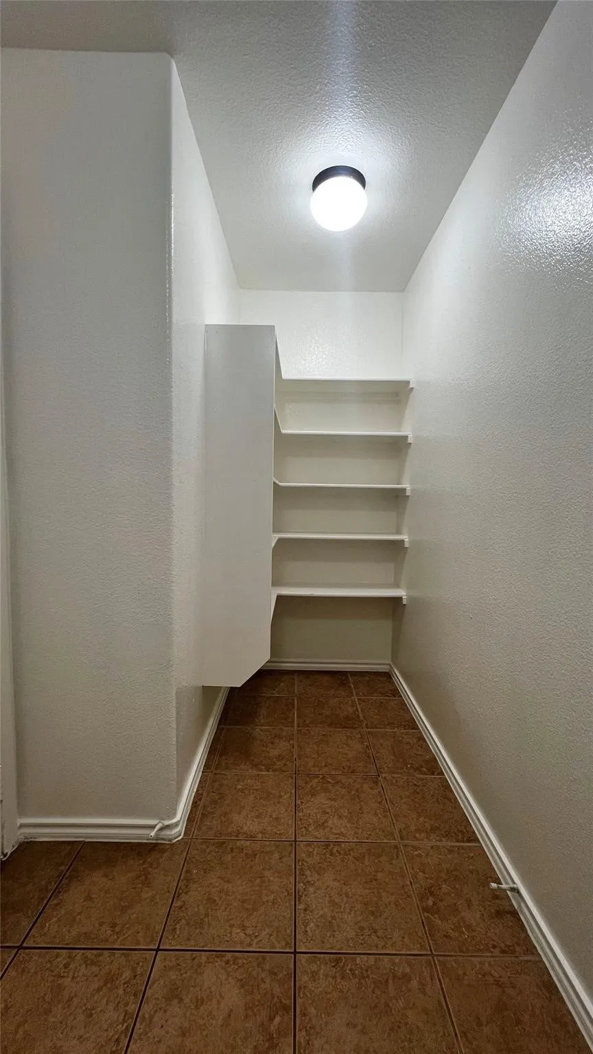 Single Family Residence For Sale in Tarrant County , 1724 Quails Nest Drive, Fort Worth, Texas 76177, 5 Bedroom, 3 Bathroom, 2 Garage spaces, 2,938 Sqft, built in 2006, Preowned, mls#21220838, Real Estate Agent in Fort Worth, Homes For Sale in Tarrant county, Homes For Sale in Fort Worth, Realtor in Fort Worth Texas, Real Estate Brokerage Independent Realty Texas, Luminita Cordes Realtor