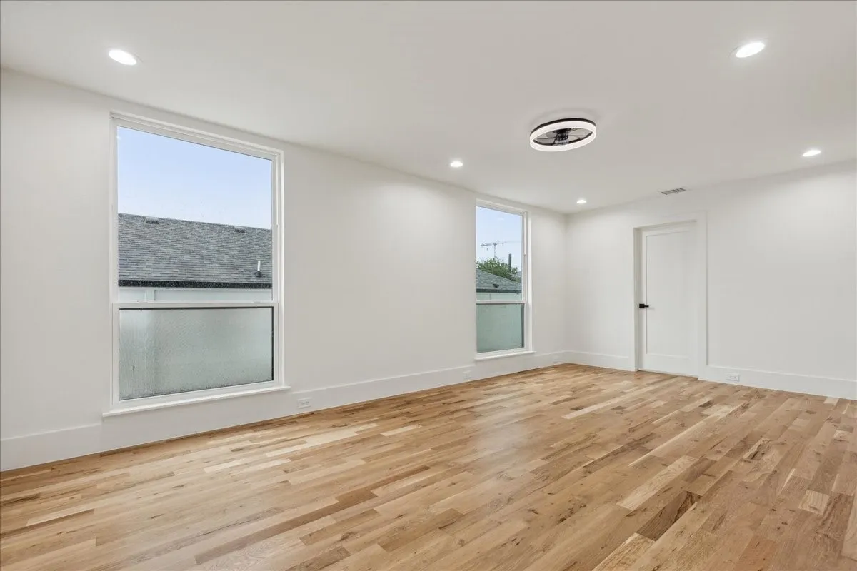 Single Family Residence For Sale in Dallas County , 2327 Vagas Street 102, Dallas, Texas 75219, 4 Bedroom, 4 Bathroom, 2 Garage spaces, 3,087 Sqft, built in 2024, Preowned, mls#21199677, Real Estate Agent in Dallas, Homes For Sale in Dallas county, Homes For Sale in Dallas, Realtor in Dallas Texas, Real Estate Brokerage Independent Realty Texas, Luminita Cordes Realtor