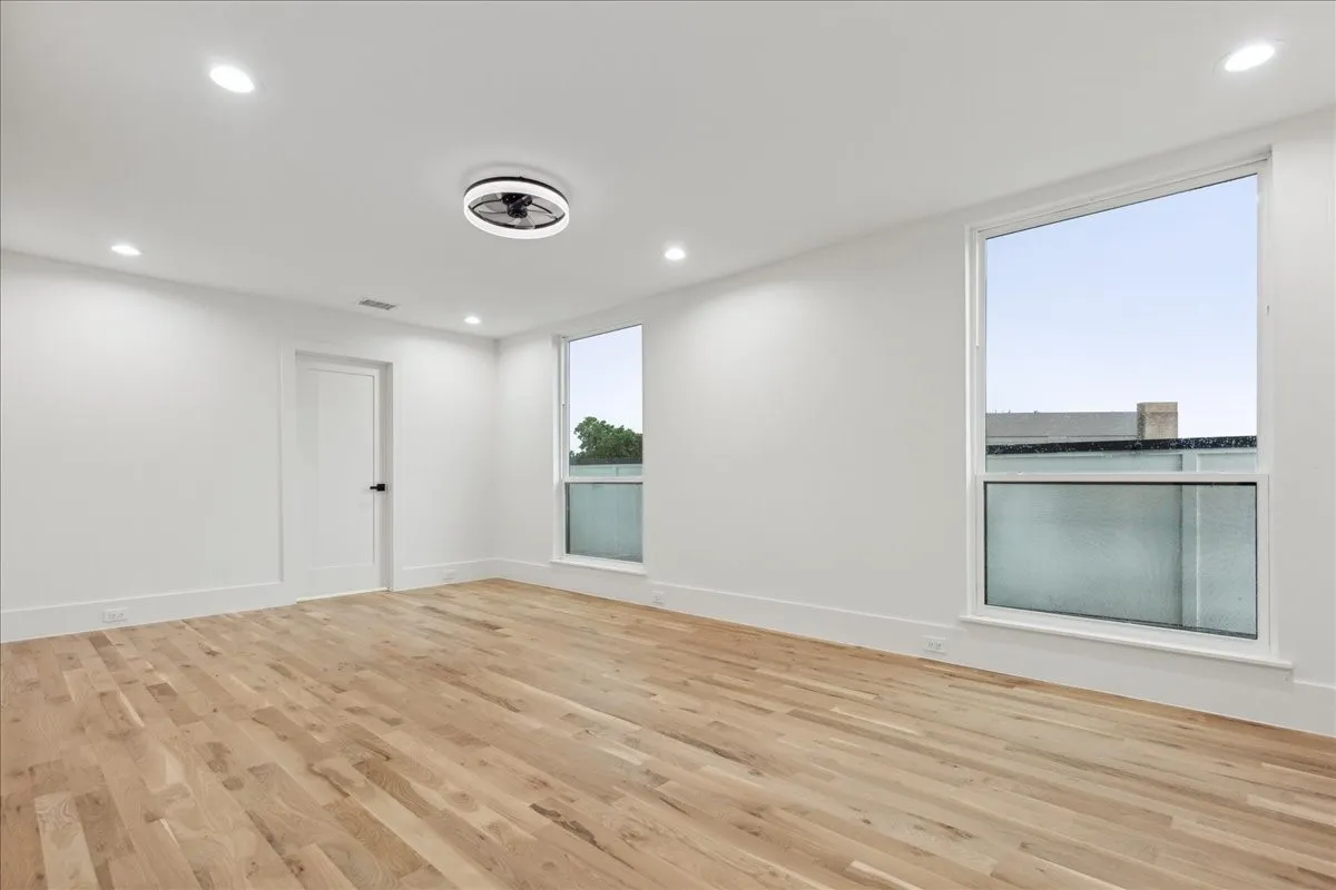 Single Family Residence For Sale in Dallas County , 2327 Vagas Street 102, Dallas, Texas 75219, 4 Bedroom, 4 Bathroom, 2 Garage spaces, 3,087 Sqft, built in 2024, Preowned, mls#21199677, Real Estate Agent in Dallas, Homes For Sale in Dallas county, Homes For Sale in Dallas, Realtor in Dallas Texas, Real Estate Brokerage Independent Realty Texas, Luminita Cordes Realtor
