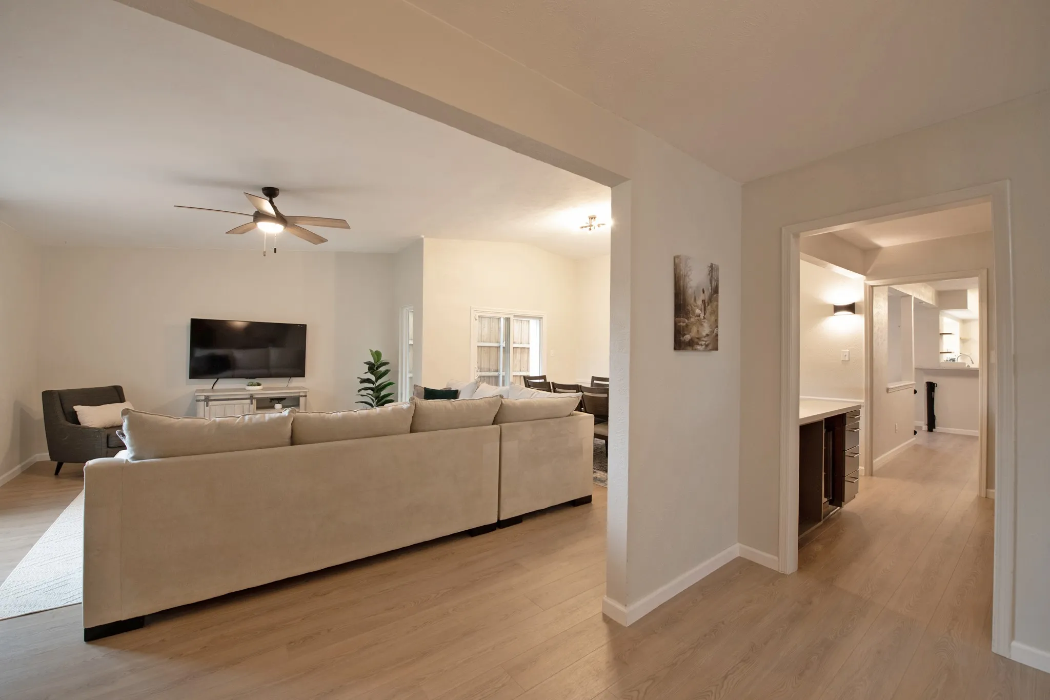 Single Family Residence For Sale in Rockwall County , 9322 Shipman Street, Rowlett, Texas 75088, 4 Bedroom, 2 Bathroom, 2 Garage spaces, 2,145 Sqft, built in 1985, mls#21219732, Real Estate Agent in Rowlett, Homes For Sale in Rockwall county, Homes For Sale in Rowlett, Realtor in Rowlett Texas, Real Estate Brokerage Independent Realty Texas, Luminita Cordes Realtor