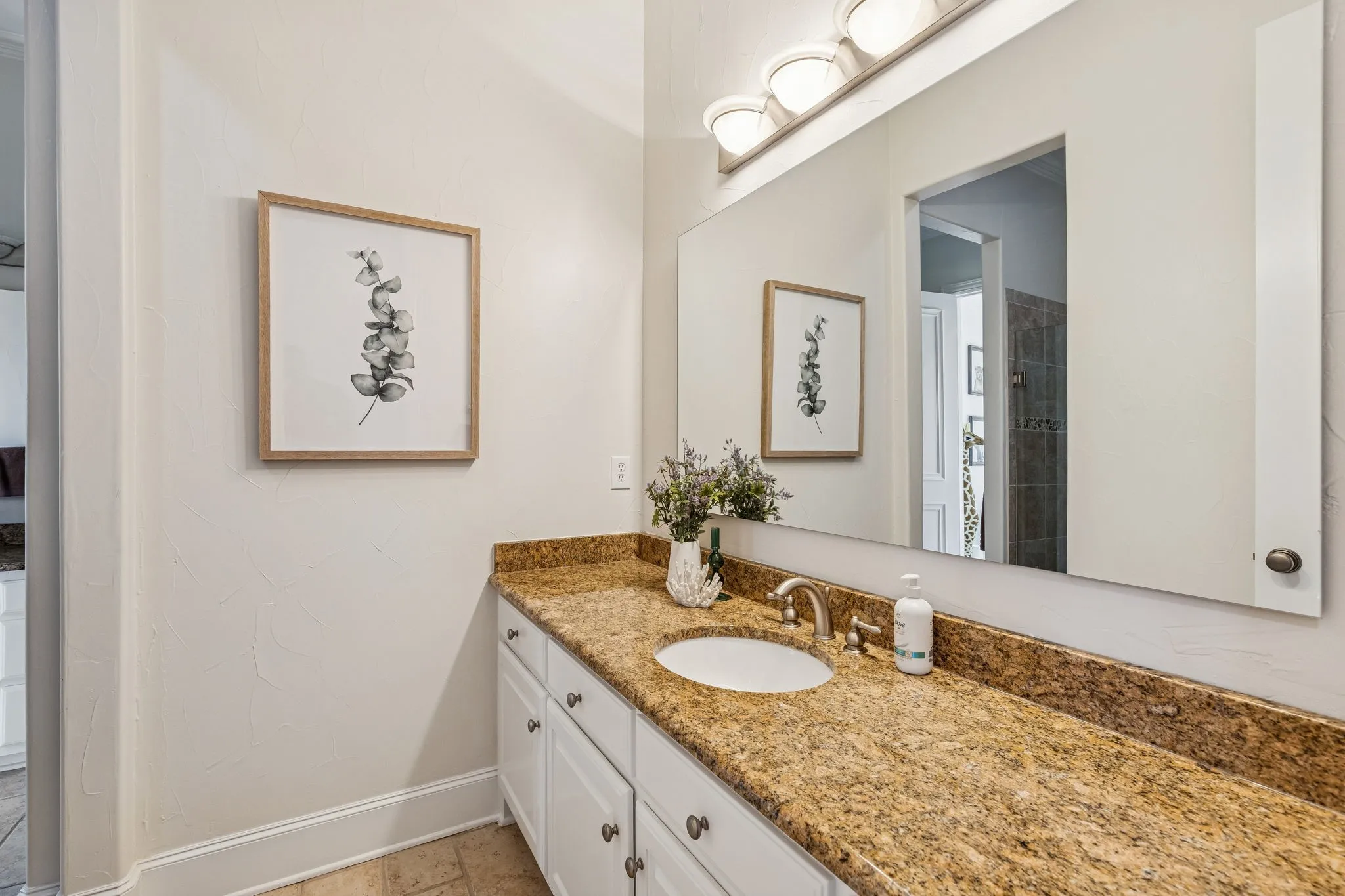 Single Family Residence For Sale in Dallas County , 7530 Yamini Drive, Dallas, Texas 75230, 4 Bedroom, 5 Bathroom, 3 Garage spaces, 4,848 Sqft, built in 2001, Preowned, mls#21218316, Real Estate Agent in Dallas, Homes For Sale in Dallas county, Homes For Sale in Dallas, Realtor in Dallas Texas, Real Estate Brokerage Independent Realty Texas, Luminita Cordes Realtor