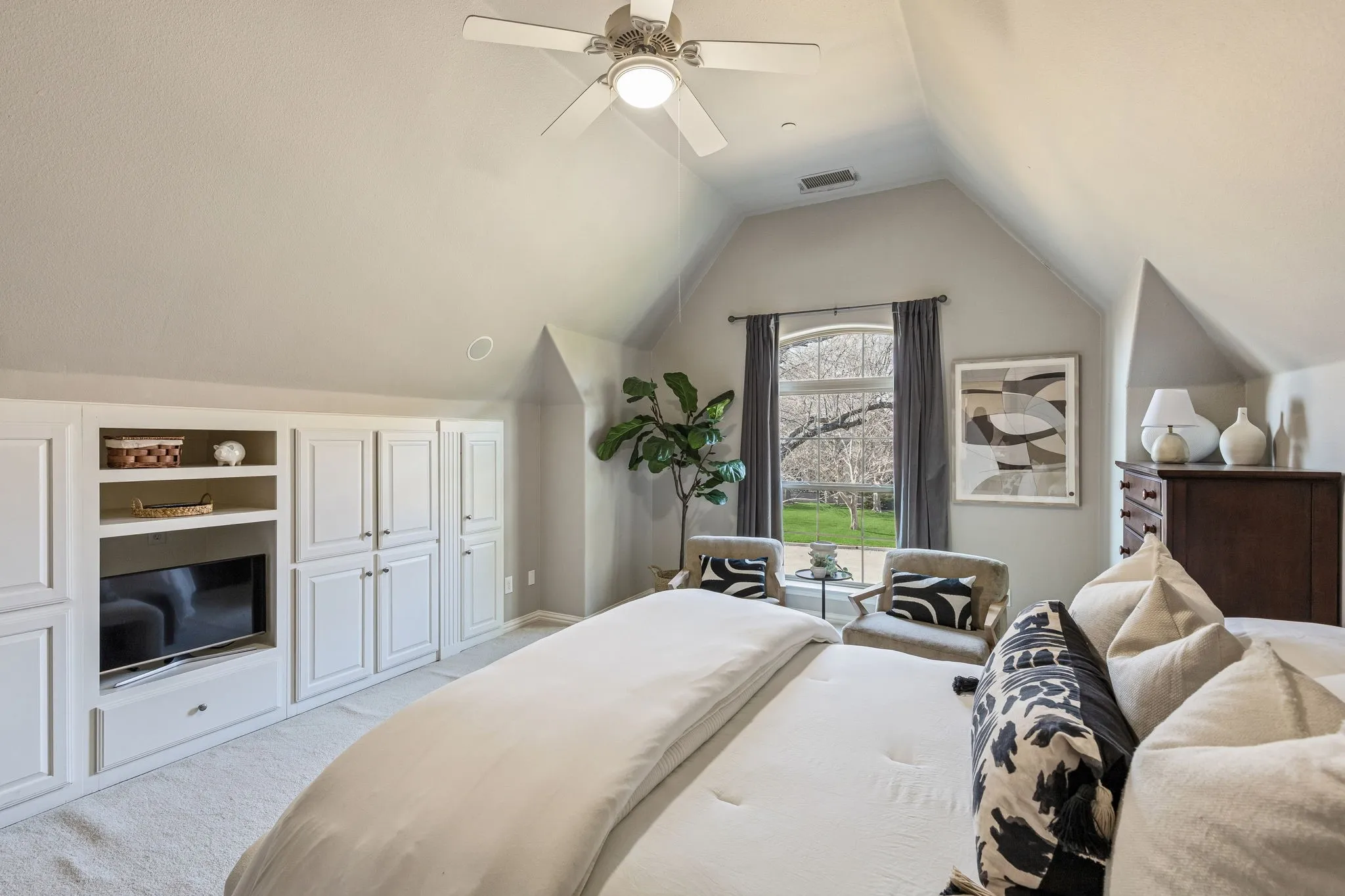 Single Family Residence For Sale in Dallas County , 7530 Yamini Drive, Dallas, Texas 75230, 4 Bedroom, 5 Bathroom, 3 Garage spaces, 4,848 Sqft, built in 2001, Preowned, mls#21218316, Real Estate Agent in Dallas, Homes For Sale in Dallas county, Homes For Sale in Dallas, Realtor in Dallas Texas, Real Estate Brokerage Independent Realty Texas, Luminita Cordes Realtor