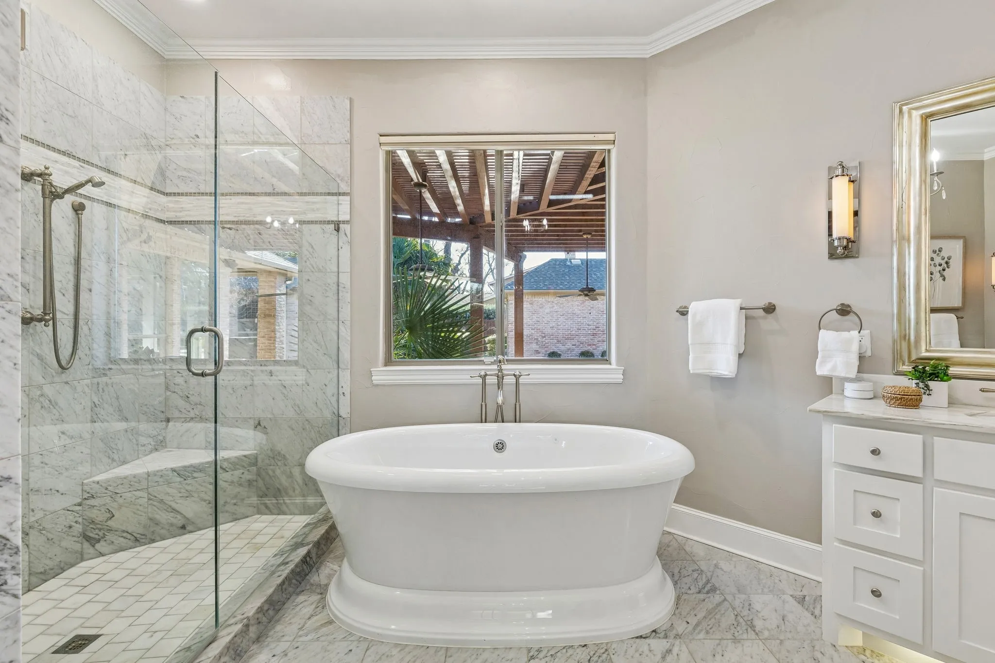 Single Family Residence For Sale in Dallas County , 7530 Yamini Drive, Dallas, Texas 75230, 4 Bedroom, 5 Bathroom, 3 Garage spaces, 4,848 Sqft, built in 2001, Preowned, mls#21218316, Real Estate Agent in Dallas, Homes For Sale in Dallas county, Homes For Sale in Dallas, Realtor in Dallas Texas, Real Estate Brokerage Independent Realty Texas, Luminita Cordes Realtor