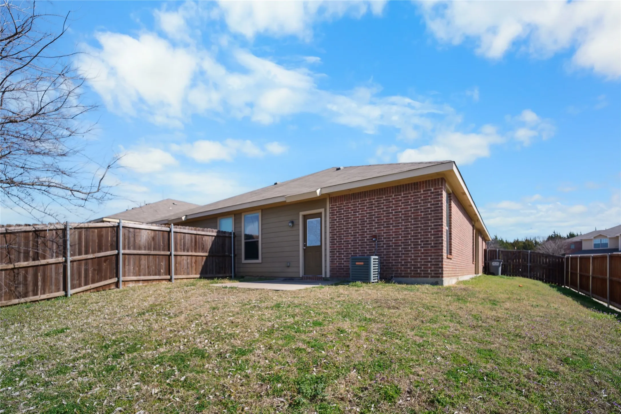 Duplex For Sale in Collin County , 363 Armstrong Lane, Lavon, Texas 75166, 6 Bedroom, 4 Bathroom, 4 Garage spaces, 0 Sqft, built in 2010, Preowned, mls#21214637, Real Estate Agent in Lavon, Homes For Sale in Collin county, Homes For Sale in Lavon, Realtor in Lavon Texas, Real Estate Brokerage Independent Realty Texas, Luminita Cordes Realtor