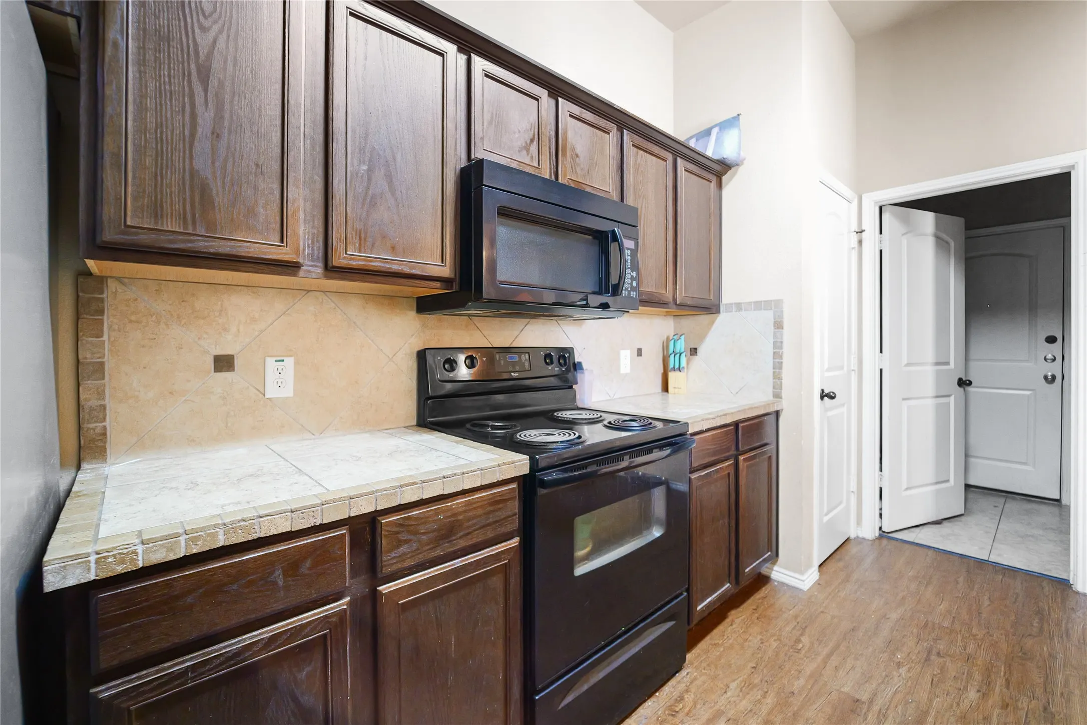 Duplex For Sale in Collin County , 363 Armstrong Lane, Lavon, Texas 75166, 6 Bedroom, 4 Bathroom, 4 Garage spaces, 0 Sqft, built in 2010, Preowned, mls#21214637, Real Estate Agent in Lavon, Homes For Sale in Collin county, Homes For Sale in Lavon, Realtor in Lavon Texas, Real Estate Brokerage Independent Realty Texas, Luminita Cordes Realtor