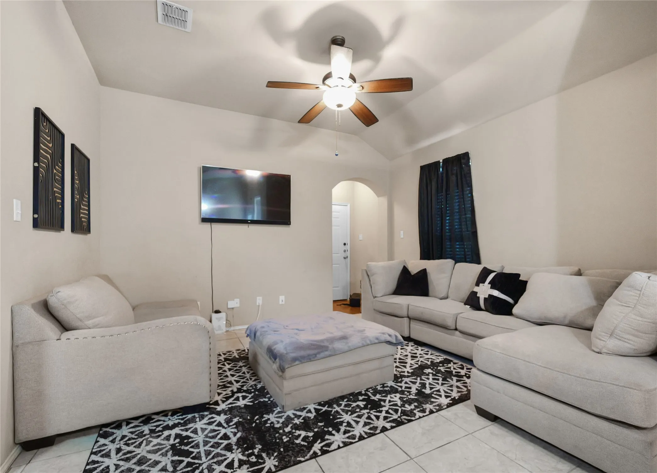 Duplex For Sale in Collin County , 363 Armstrong Lane, Lavon, Texas 75166, 6 Bedroom, 4 Bathroom, 4 Garage spaces, 0 Sqft, built in 2010, Preowned, mls#21214637, Real Estate Agent in Lavon, Homes For Sale in Collin county, Homes For Sale in Lavon, Realtor in Lavon Texas, Real Estate Brokerage Independent Realty Texas, Luminita Cordes Realtor