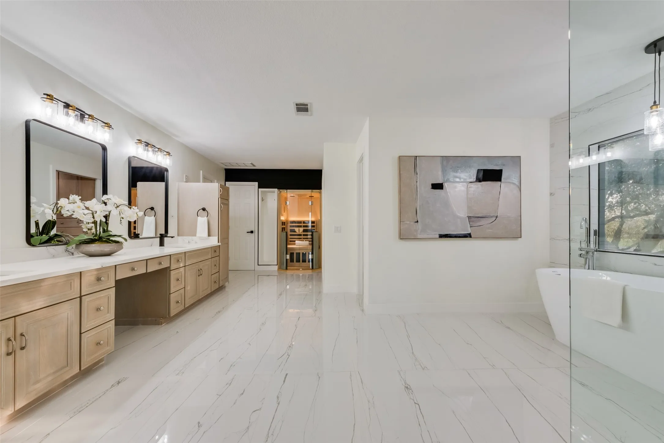 Beautiful bathroom with Suana