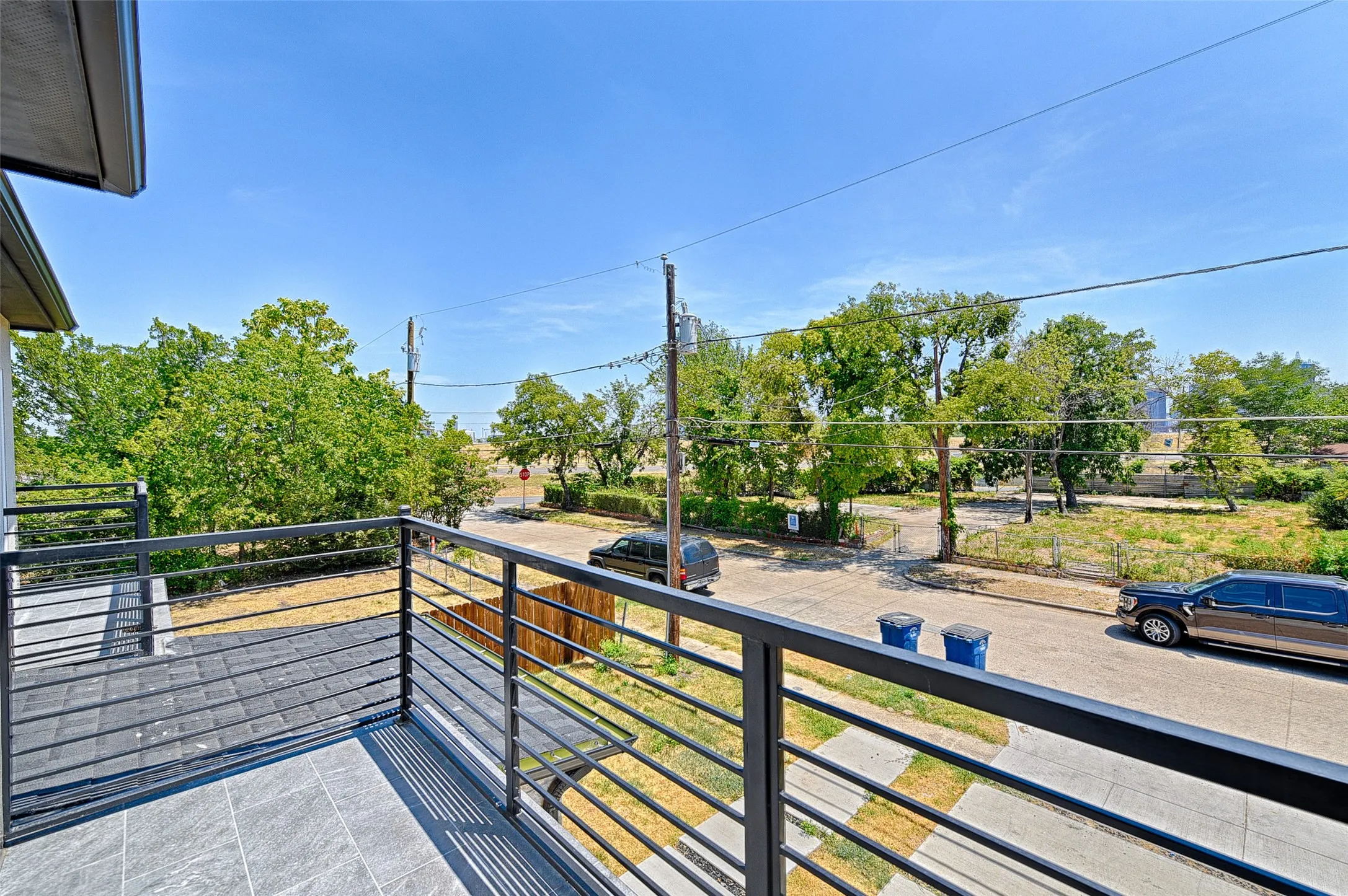 Single Family Residence For Rent in Dallas County , 3319 Wake Street, Dallas, Texas 75212, 5 Bedrooms, 4 Bathrooms, 2 Garage spaces, 3,665 Sqft, built in 2021, Preowned, Price $6,500, mls#21220925, Real Estate Agent in Dallas, Homes For Rent in Dallas county, Homes For Rent in Dallas, Realtor in Dallas Texas, Real Estate Brokerage Independent Realty Texas, Luminita Cordes Realtor