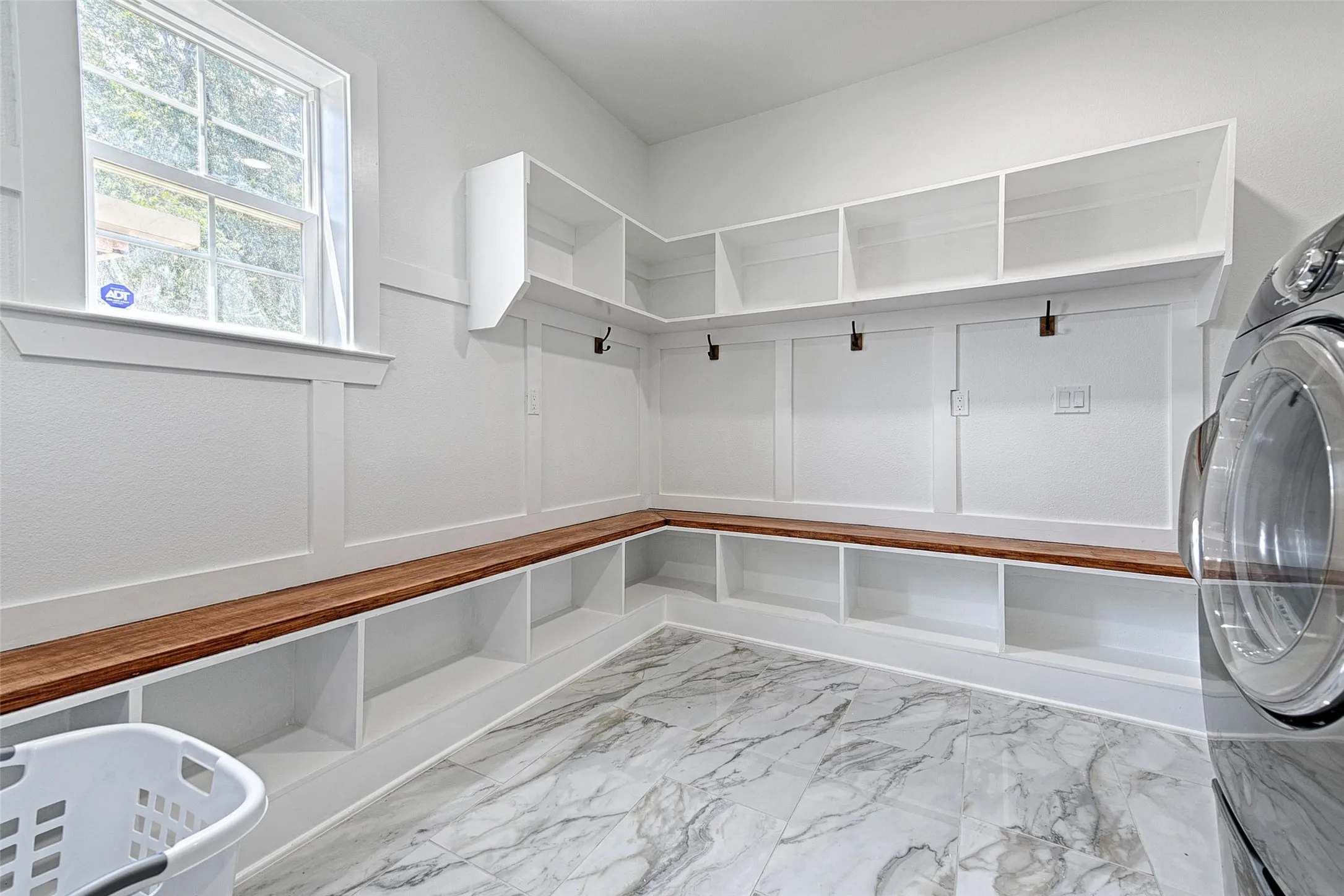 Single Family Residence For Rent in Dallas County , 3319 Wake Street, Dallas, Texas 75212, 5 Bedrooms, 4 Bathrooms, 2 Garage spaces, 3,665 Sqft, built in 2021, Preowned, Price $6,500, mls#21220925, Real Estate Agent in Dallas, Homes For Rent in Dallas county, Homes For Rent in Dallas, Realtor in Dallas Texas, Real Estate Brokerage Independent Realty Texas, Luminita Cordes Realtor