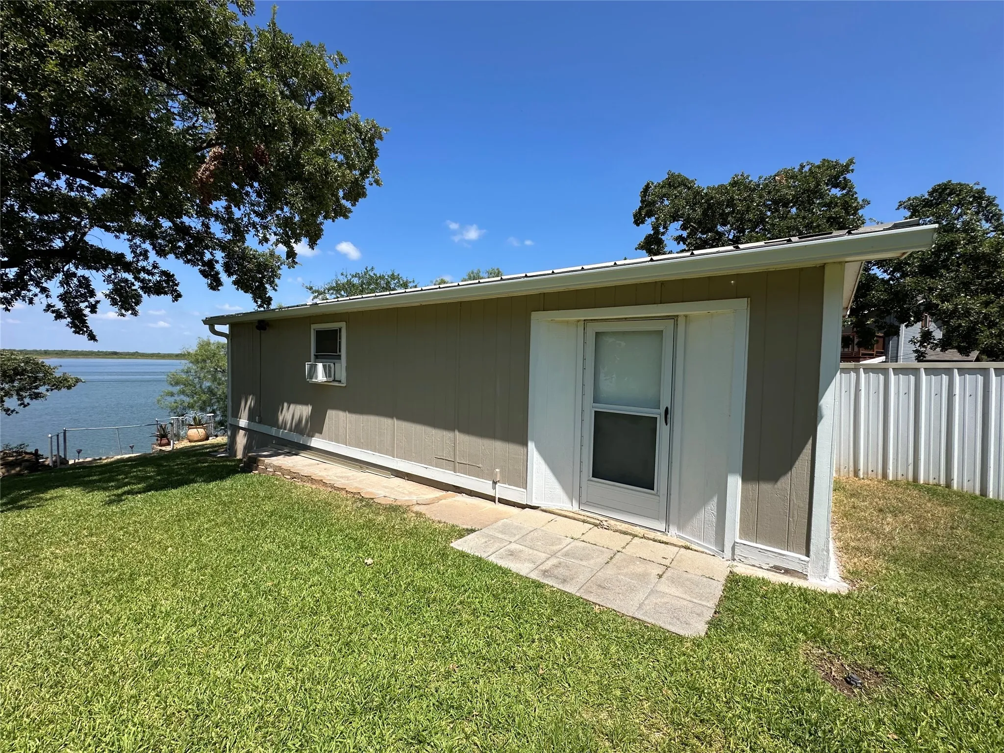Single Family Residence For Sale in Stephens County , 10297 County Road 197, Breckenridge, Texas 76424, 4 Bedroom, 4 Bathroom, 1 Garage spaces, 3,490 Sqft, built in 1970, mls#21220975, Real Estate Agent in Breckenridge, Homes For Sale in Stephens county, Homes For Sale in Breckenridge, Realtor in Breckenridge Texas, Real Estate Brokerage Independent Realty Texas, Luminita Cordes Realtor